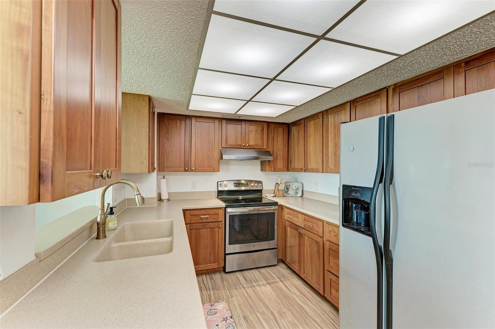 8735 MIDNIGHT PASS RD #107B, SARASOTA, FL, 34242