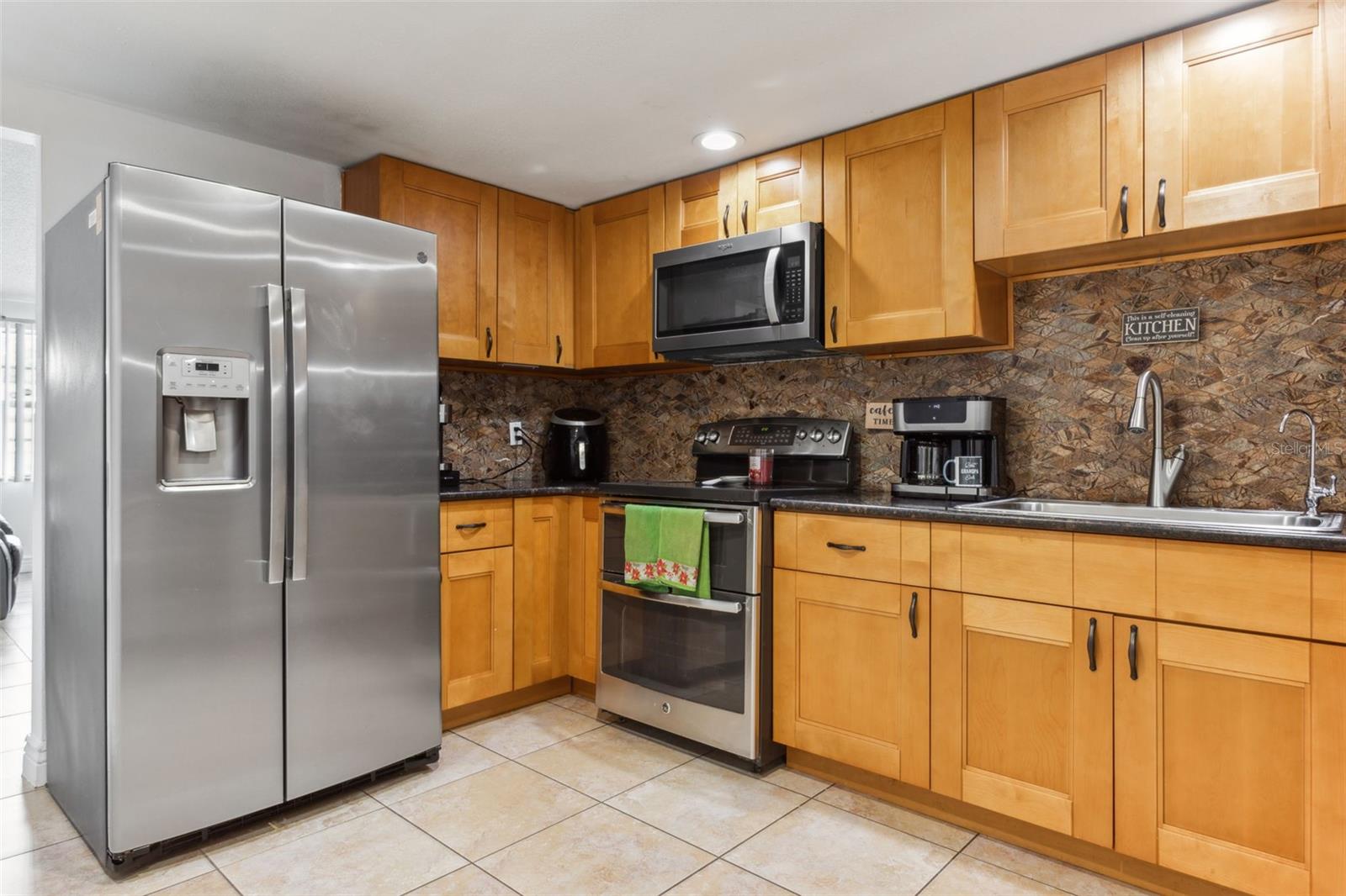 8816 ASCOT CT, TAMPA, FL, 33634
