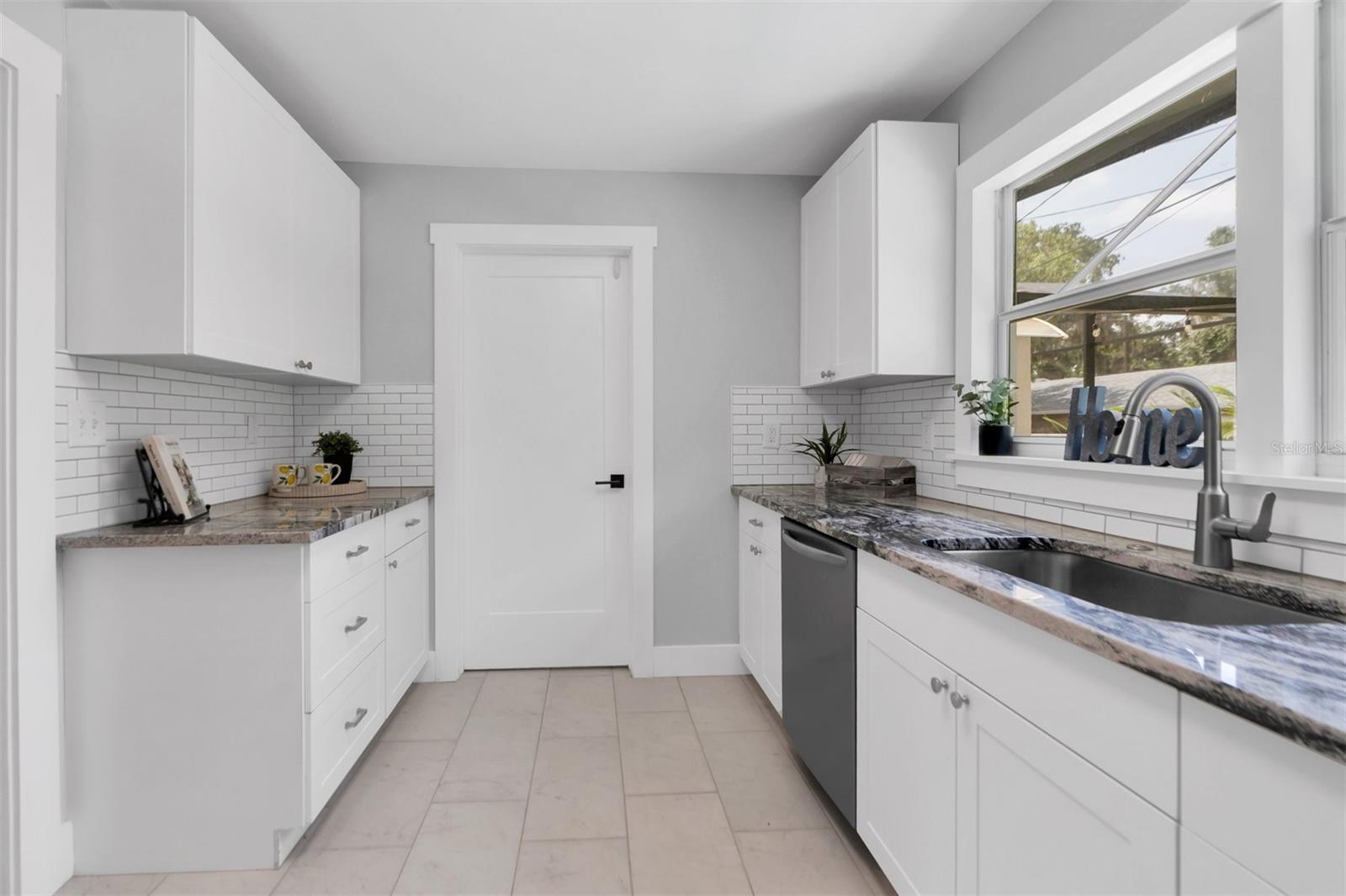 5939 GRAND BLVD, NEW PORT RICHEY, FL, 34652