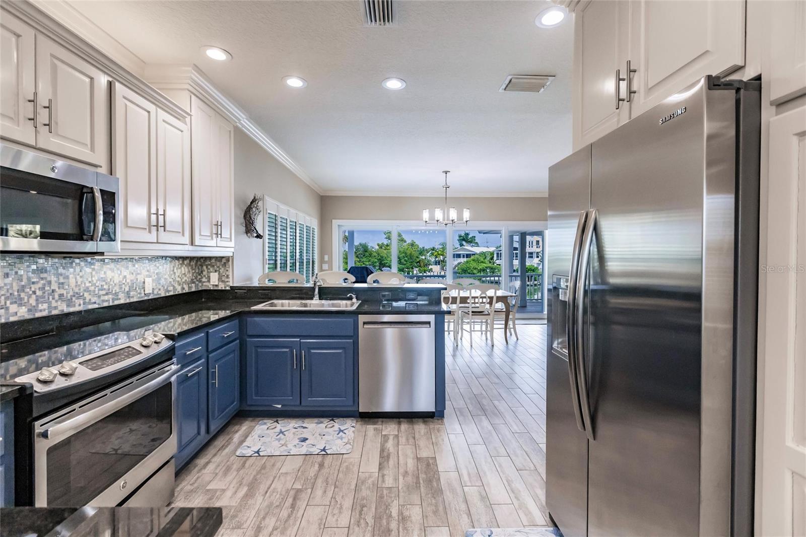 210 LAKEVIEW DR, ANNA MARIA, FL, 34216
