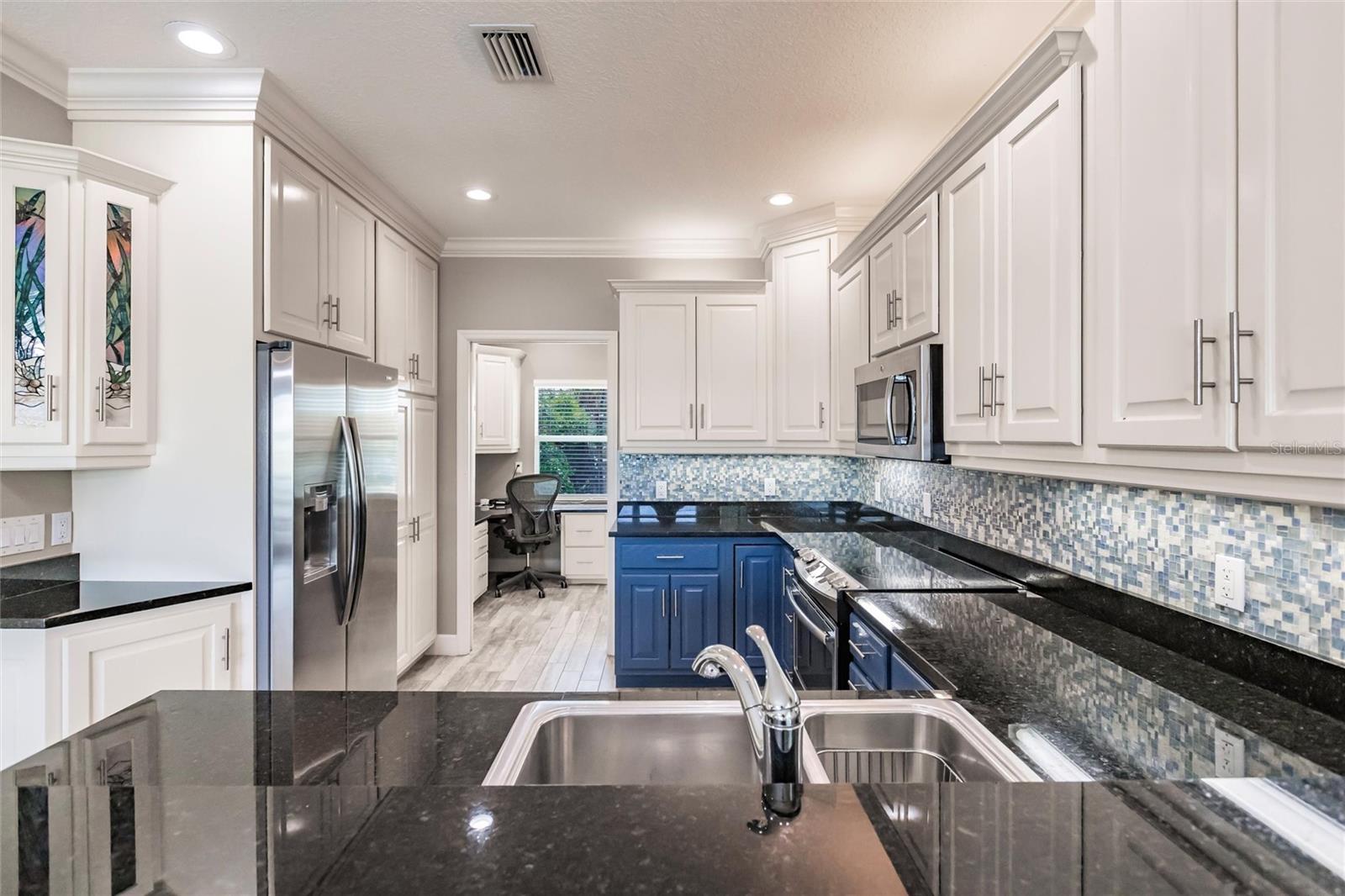 210 LAKEVIEW DR, ANNA MARIA, FL, 34216