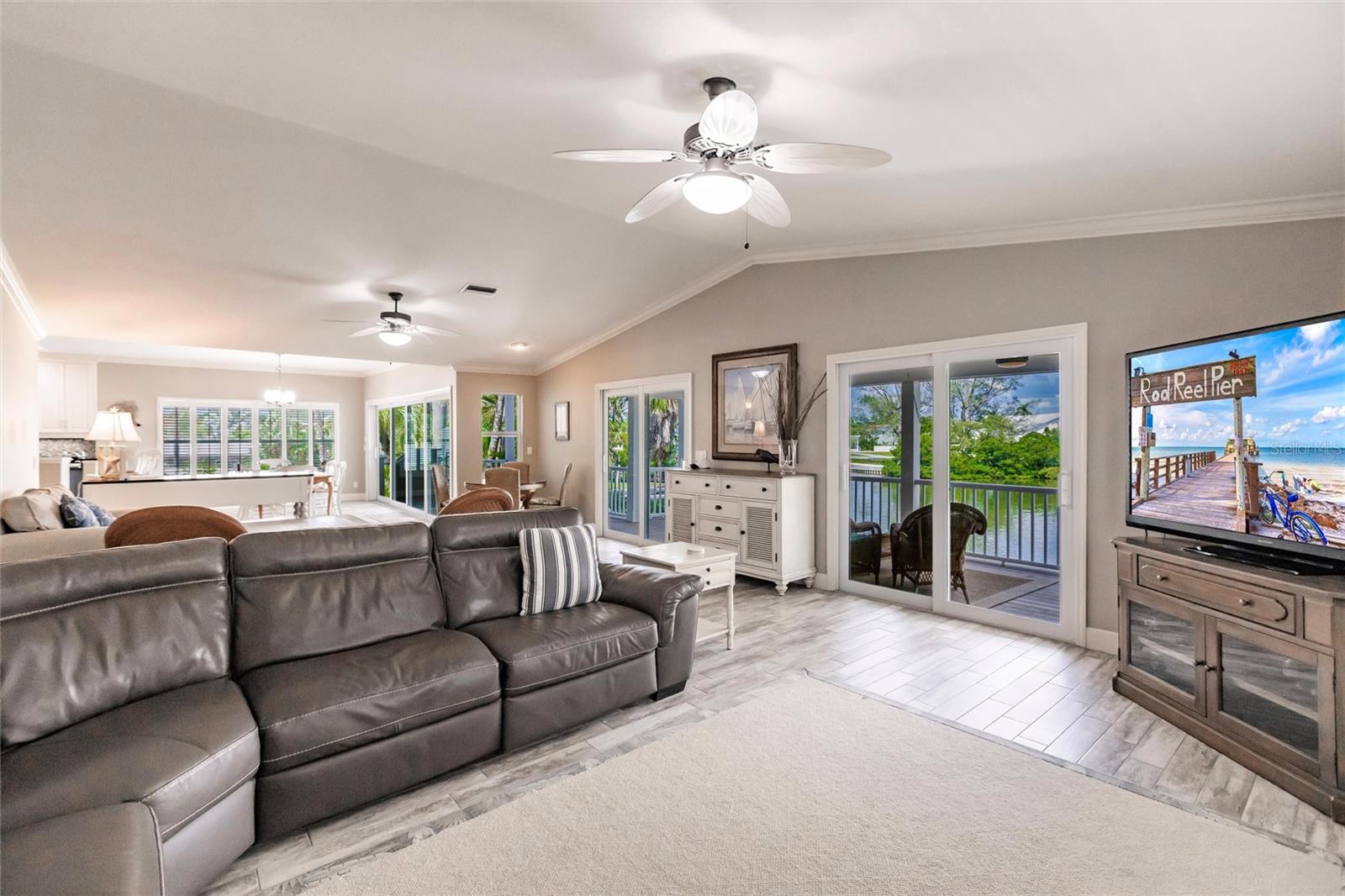 210 LAKEVIEW DR, ANNA MARIA, FL, 34216