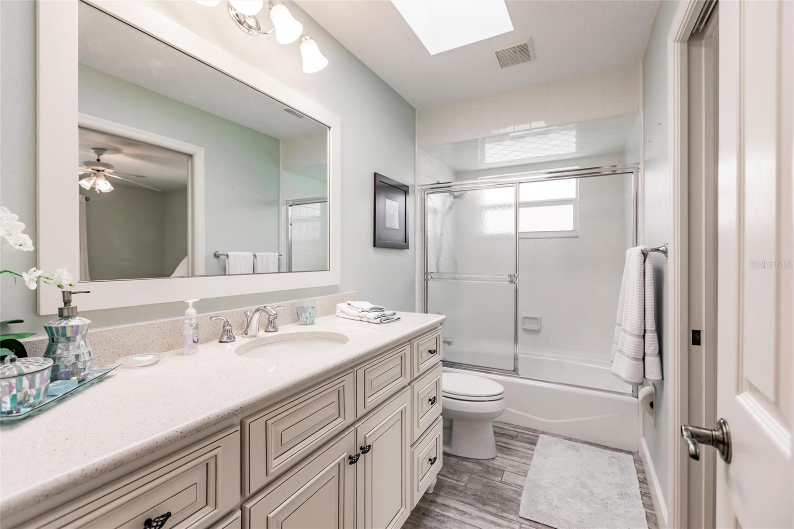 210 LAKEVIEW DR, ANNA MARIA, FL, 34216