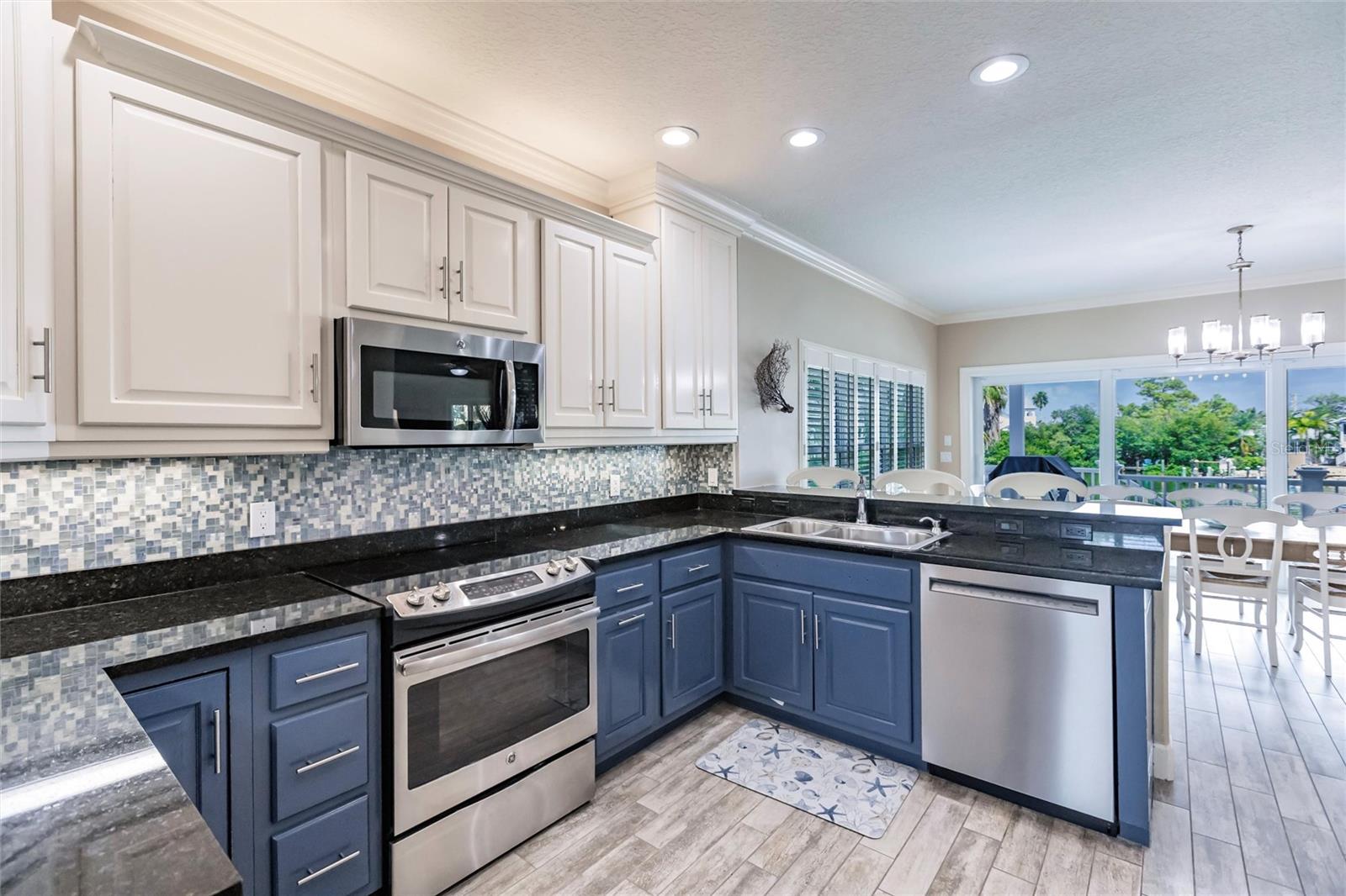 210 LAKEVIEW DR, ANNA MARIA, FL, 34216