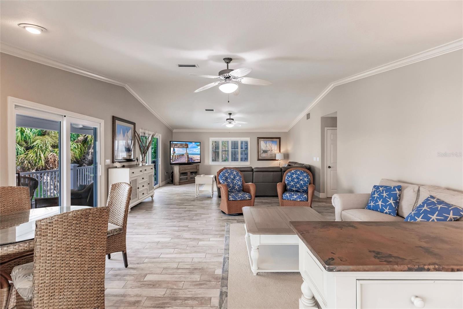 210 LAKEVIEW DR, ANNA MARIA, FL, 34216