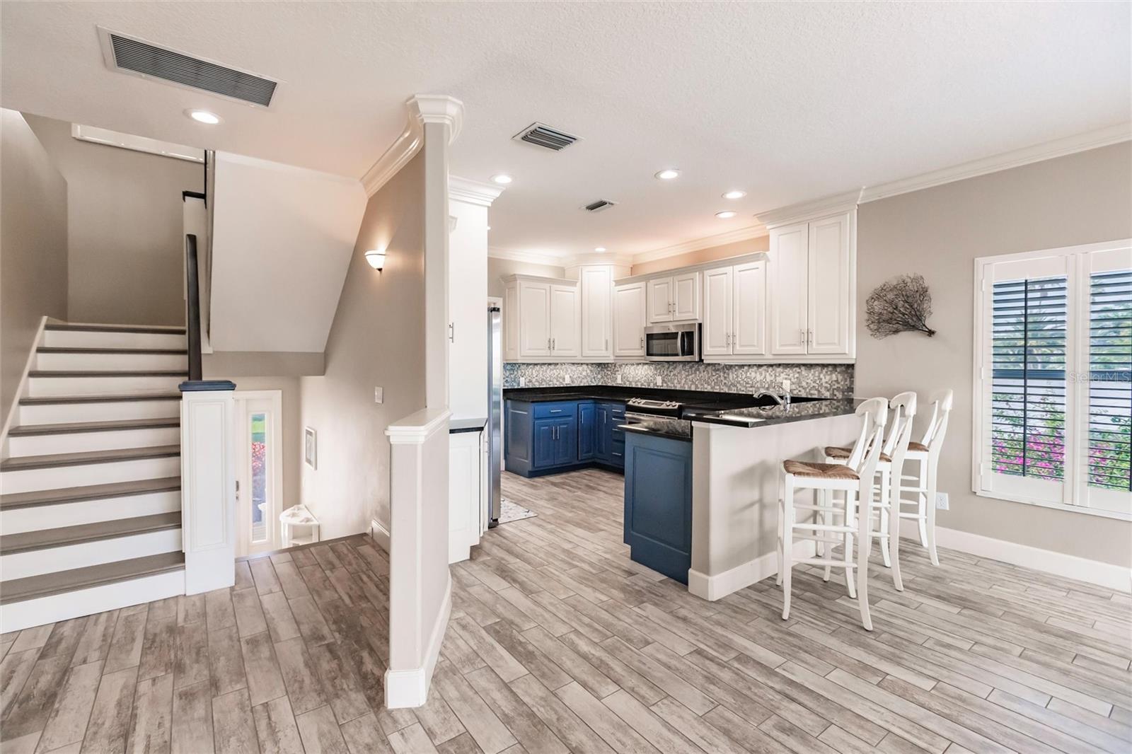 210 LAKEVIEW DR, ANNA MARIA, FL, 34216
