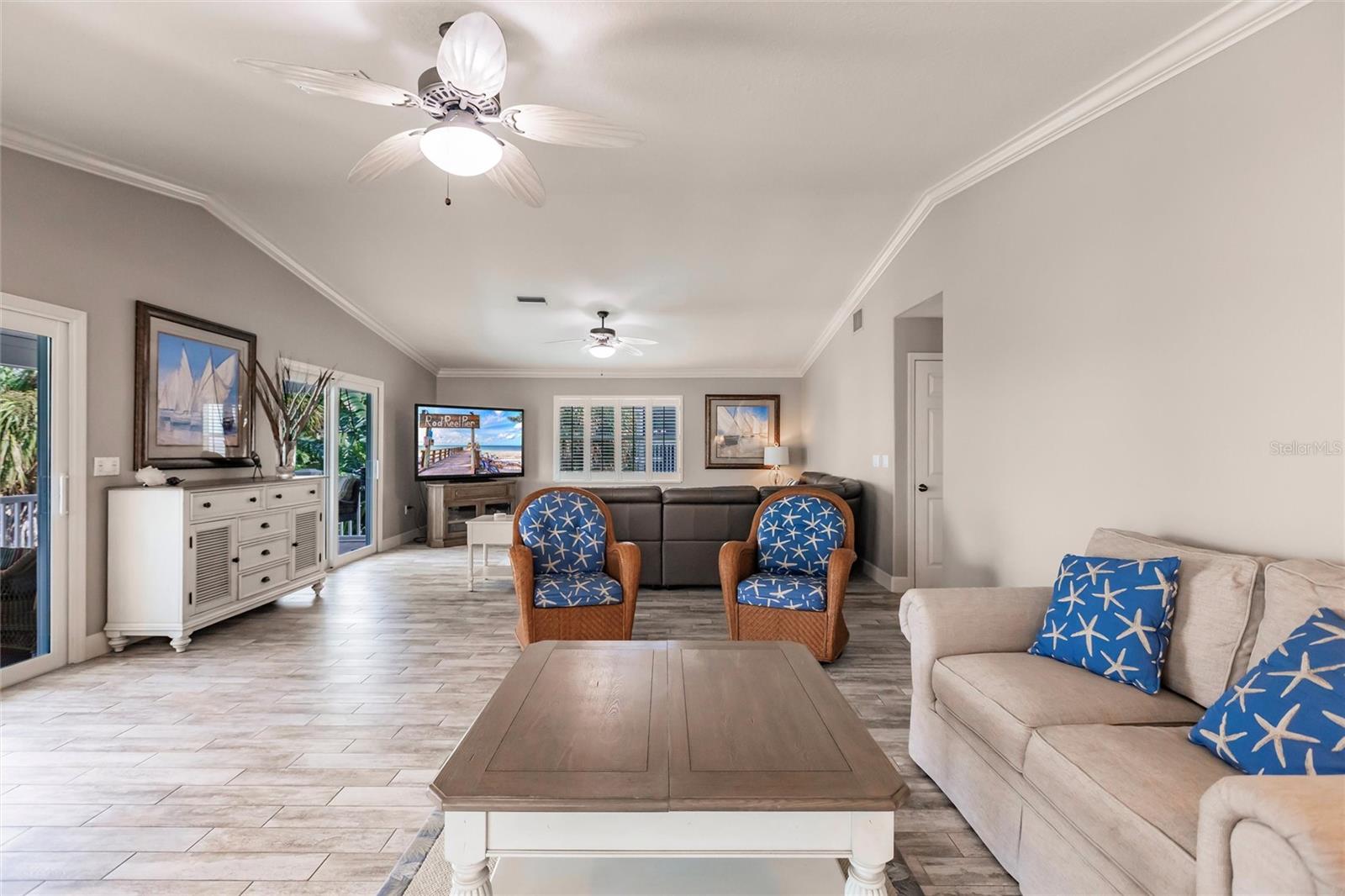 210 LAKEVIEW DR, ANNA MARIA, FL, 34216