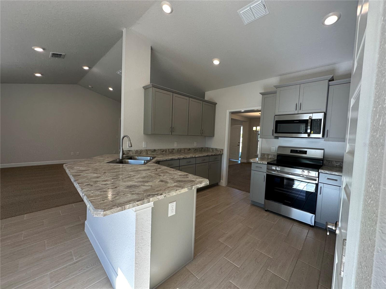 13 ASH RD, OCALA, FL, 34472