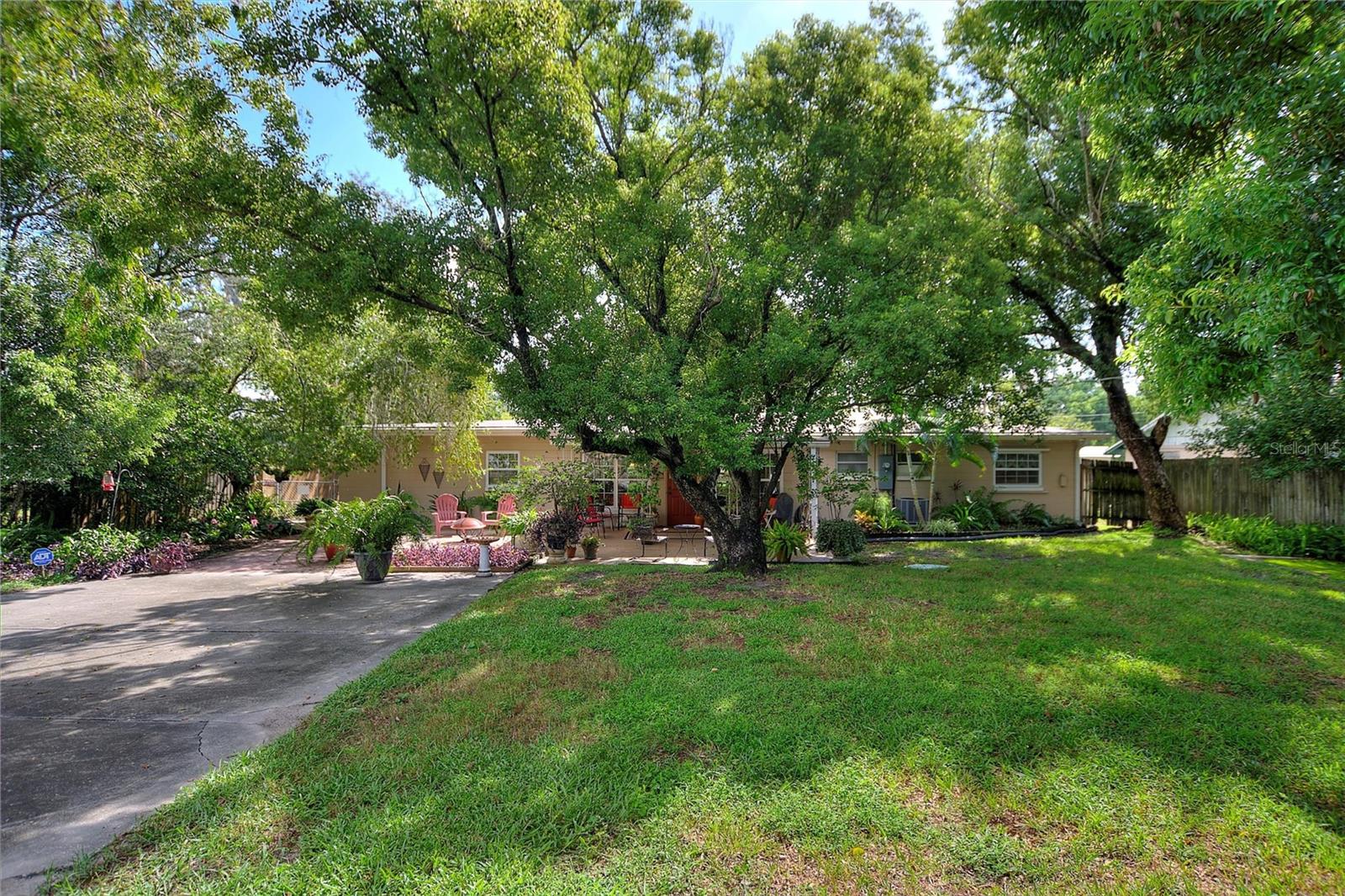 8102 LAKE EVE DR, ORLANDO, FL, 32810