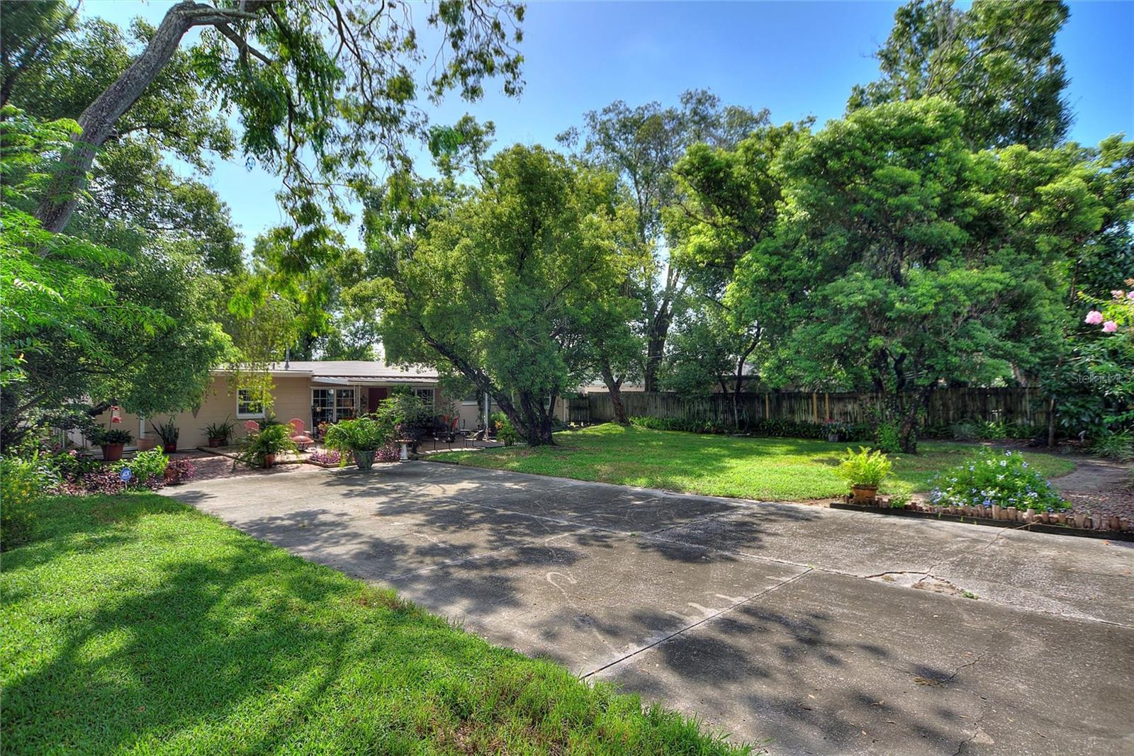 8102 LAKE EVE DR, ORLANDO, FL, 32810