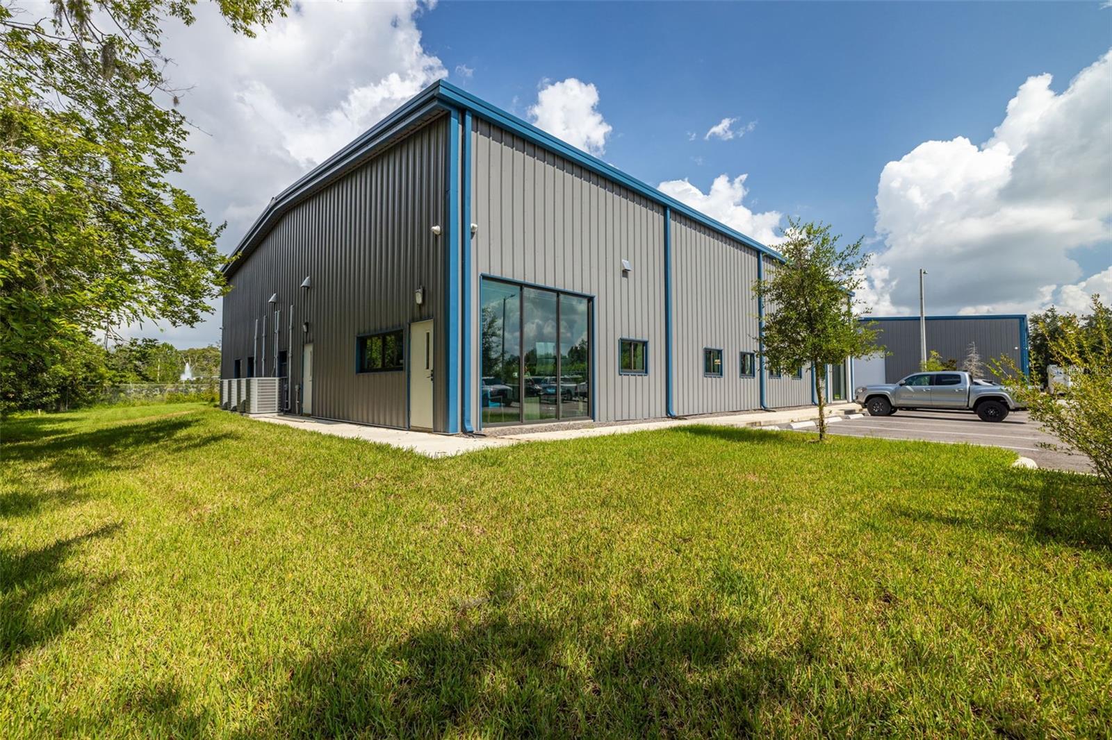 7117 N US HIGHWAY 301, TAMPA, FL, 33610
