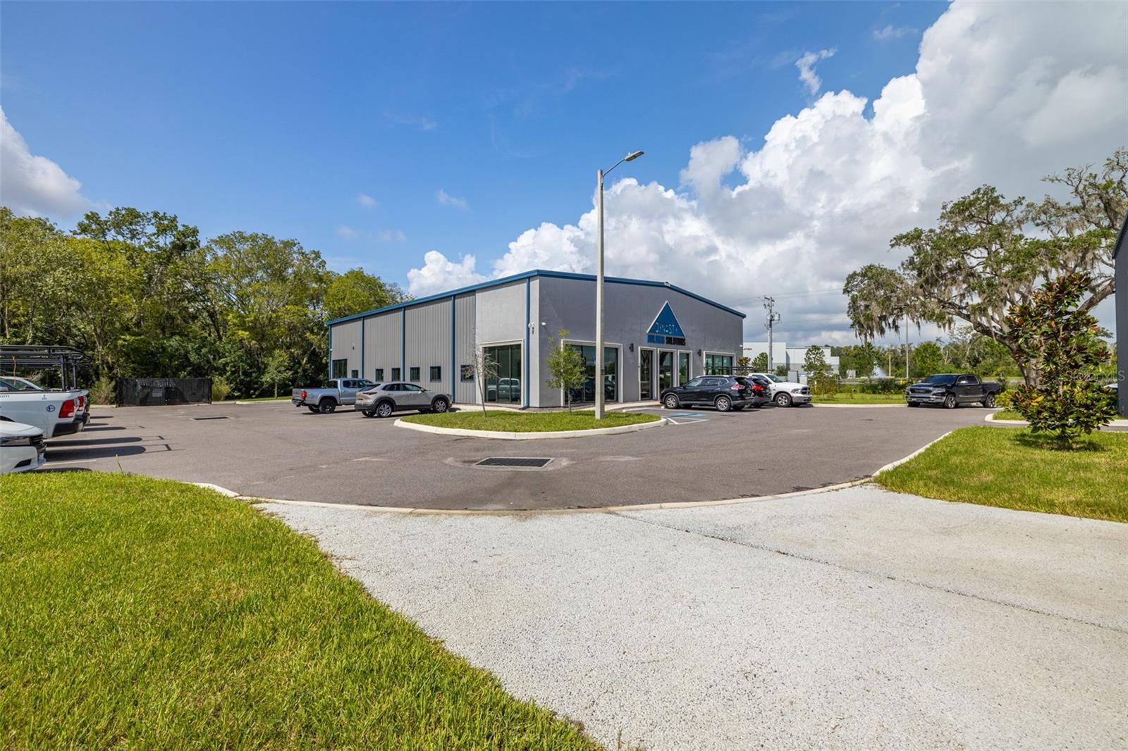 7117 N US HIGHWAY 301, TAMPA, FL, 33610