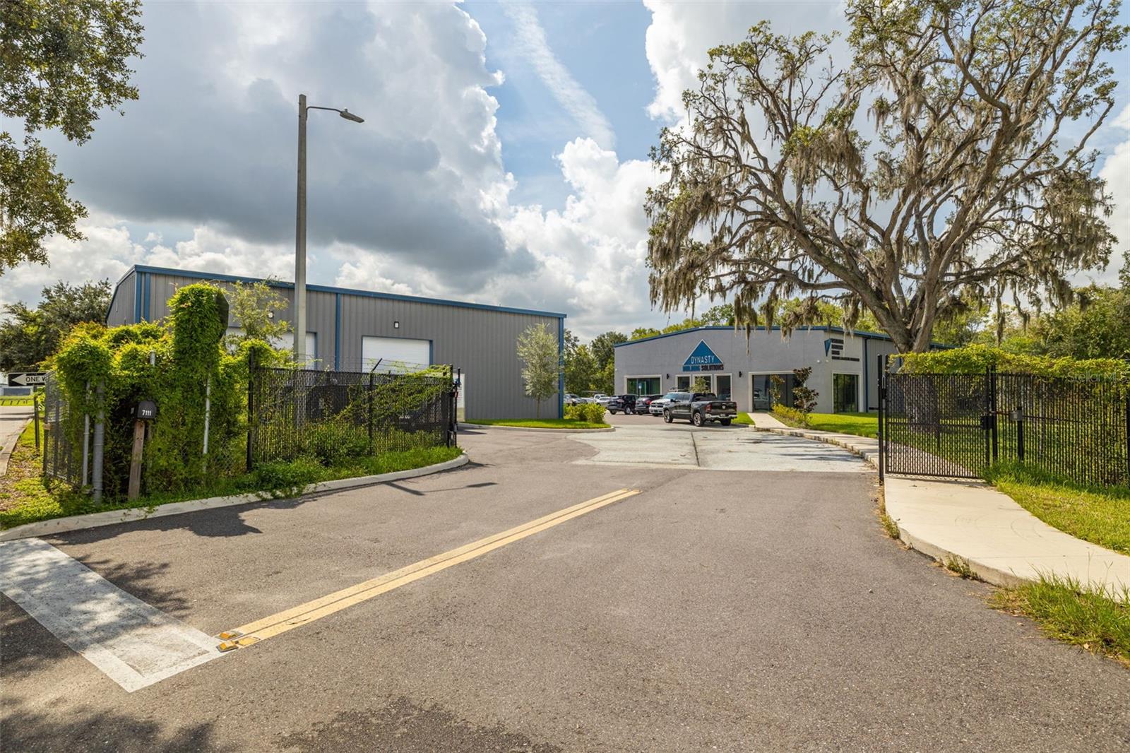 7117 N US HIGHWAY 301, TAMPA, FL, 33610