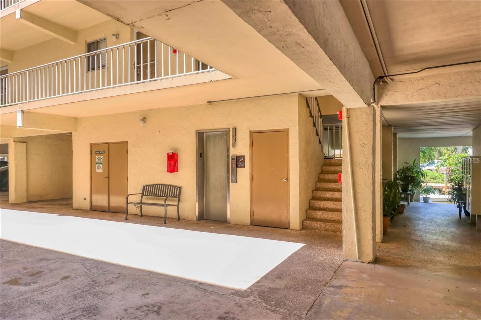 1714 69TH AVE W #B205, BRADENTON, FL, 34207