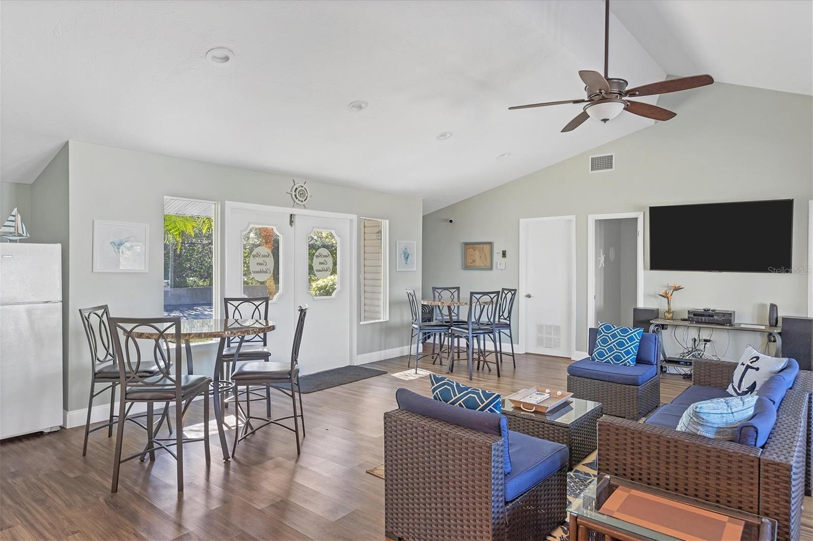 1714 69TH AVE W #B205, BRADENTON, FL, 34207