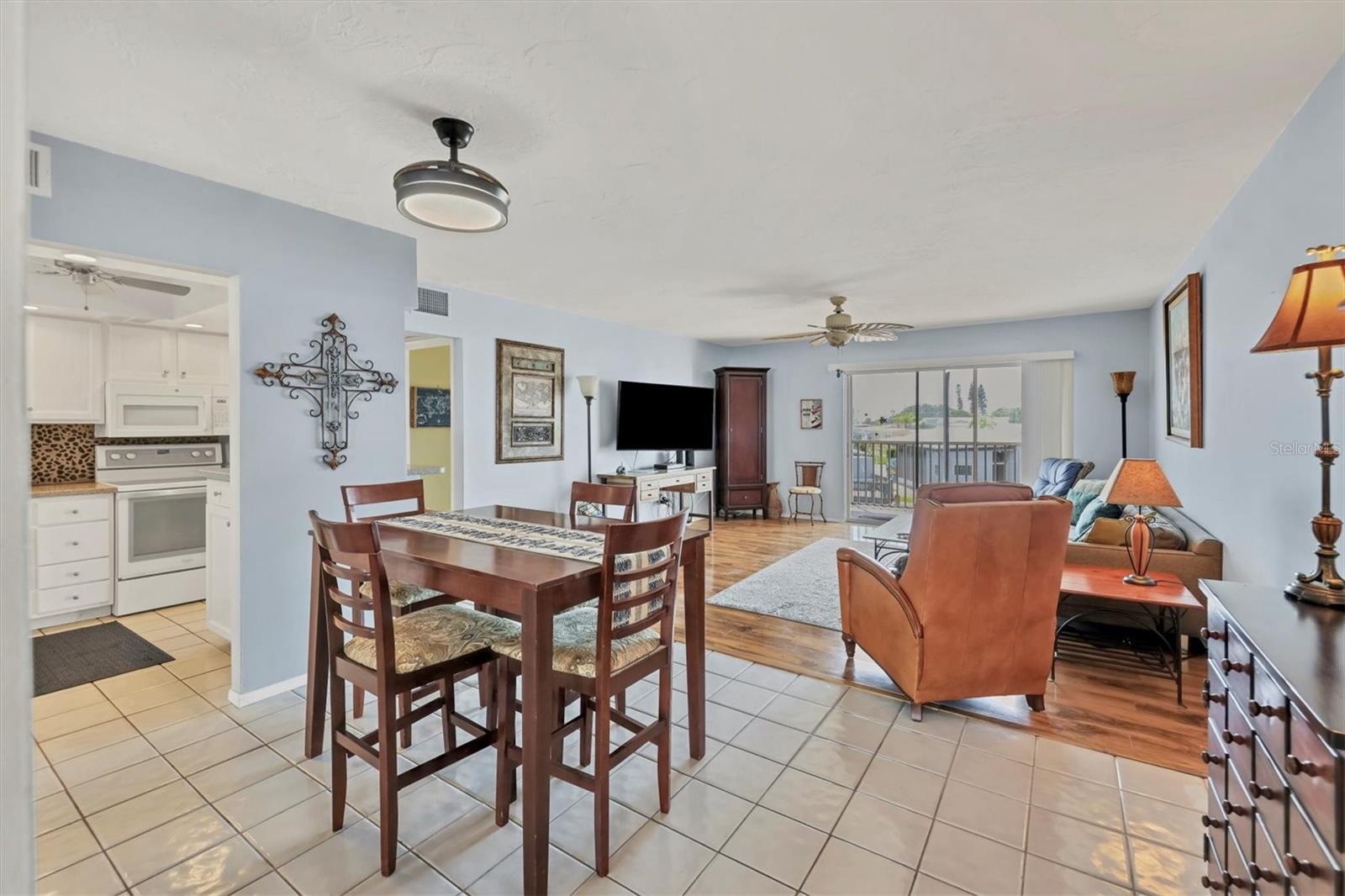 1714 69TH AVE W #B205, BRADENTON, FL, 34207