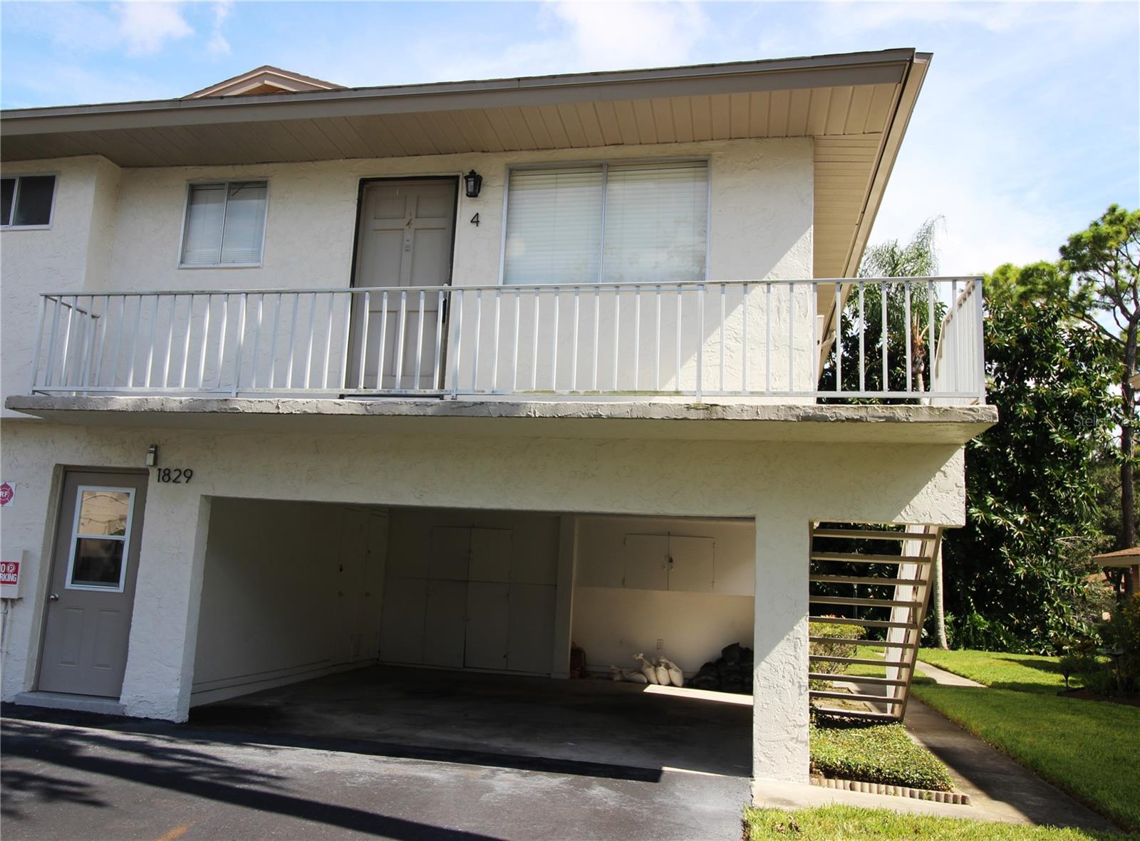 U8253343 Property Photo