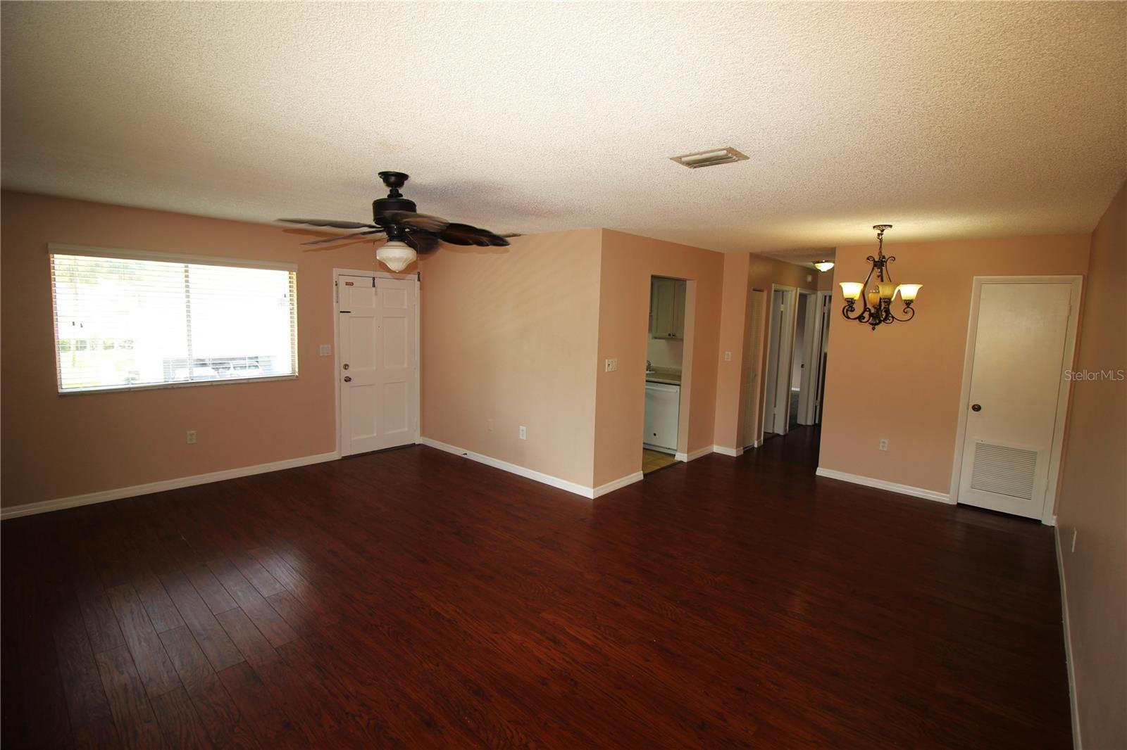 U8253343 Property Photo