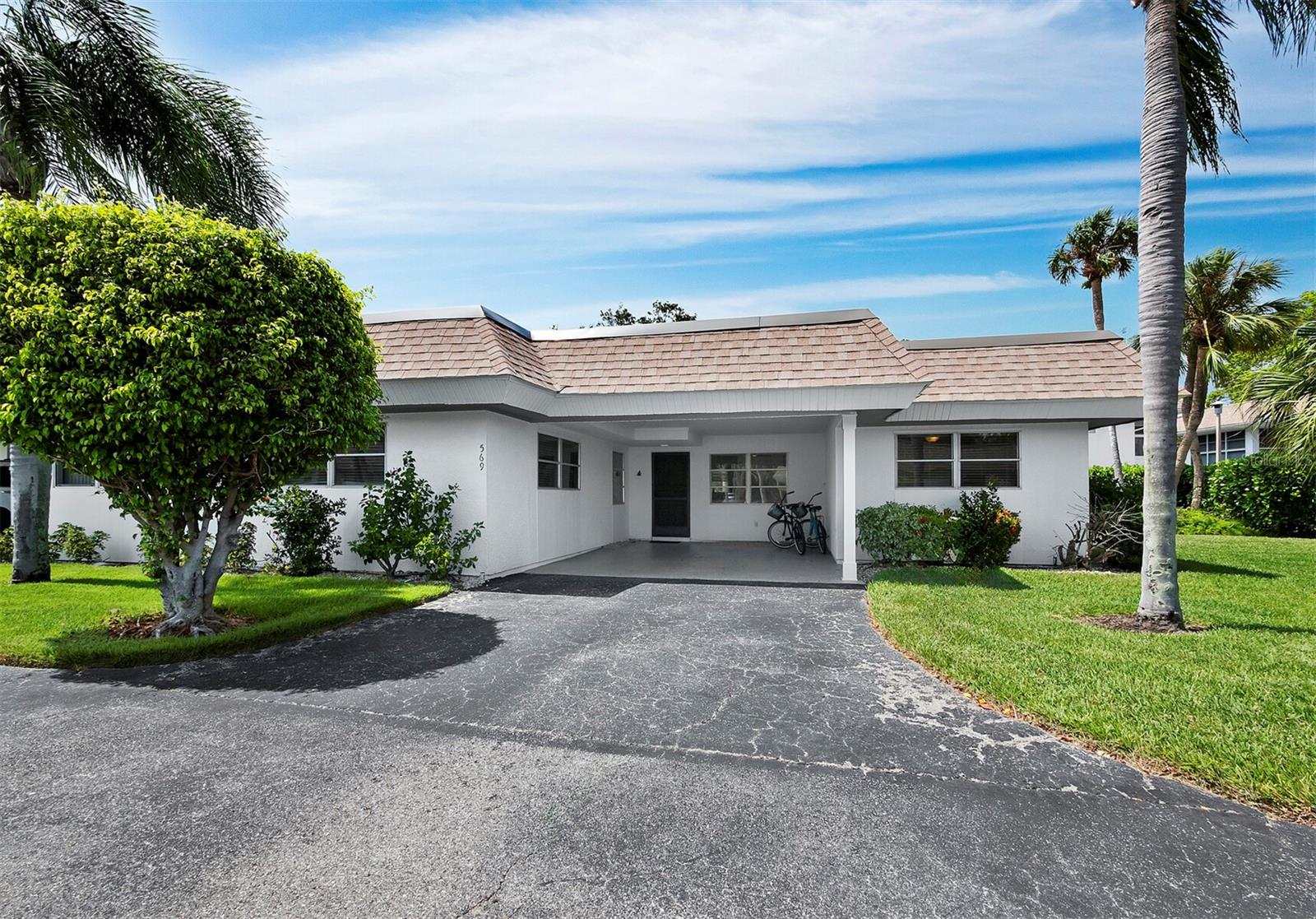 569 SUTTON PL, LONGBOAT KEY, FL, 34228