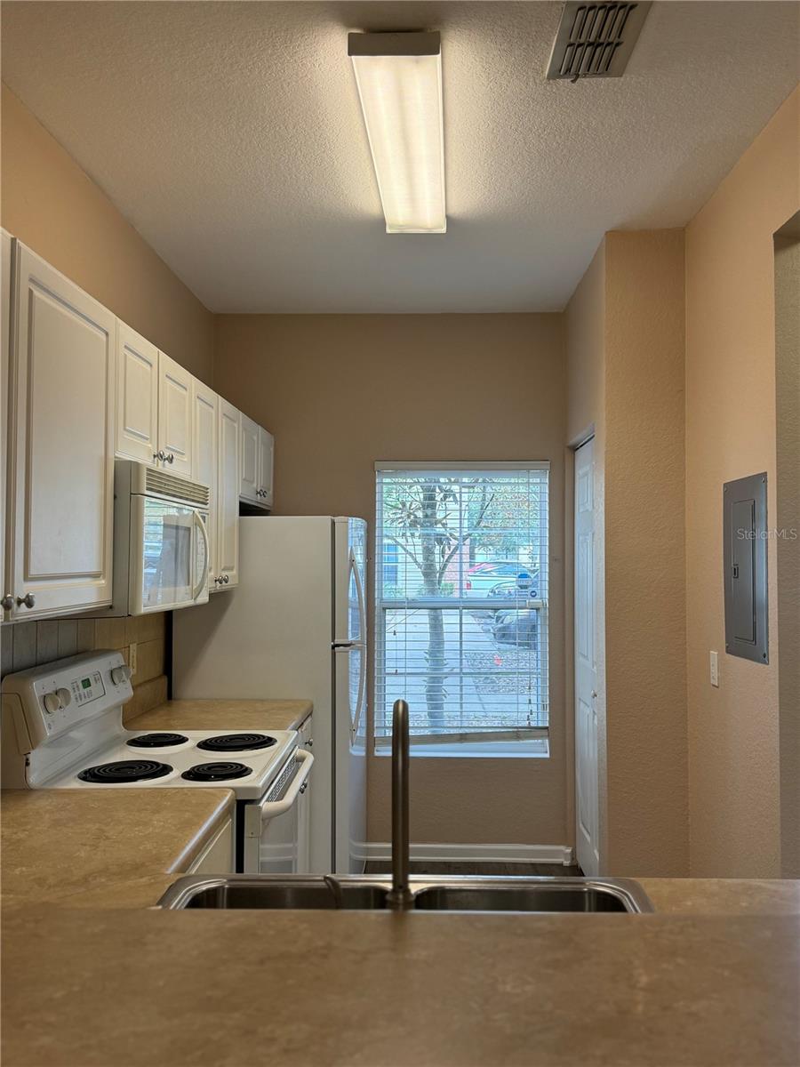 4961 NW 43RD AVE #105, GAINESVILLE, FL, 32606