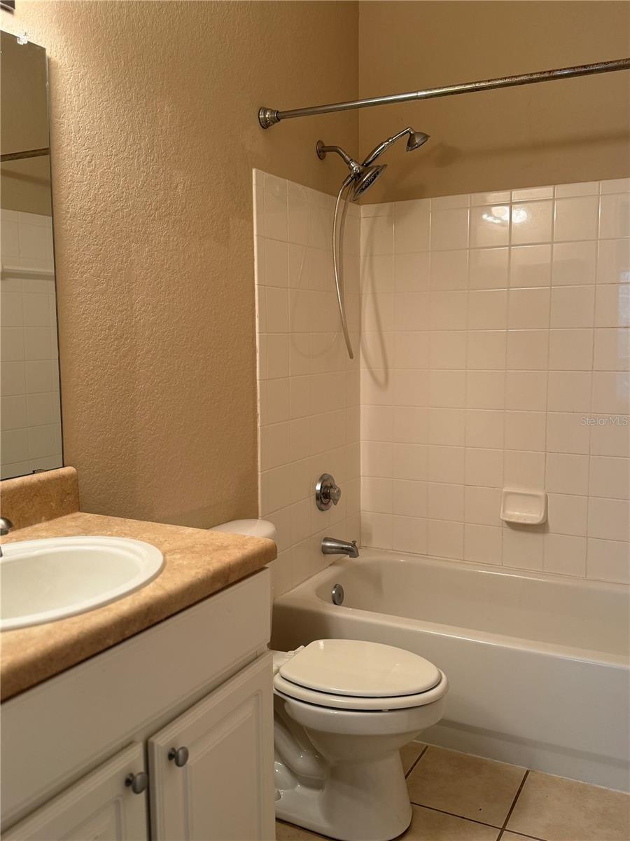 4961 NW 43RD AVE #105, GAINESVILLE, FL, 32606