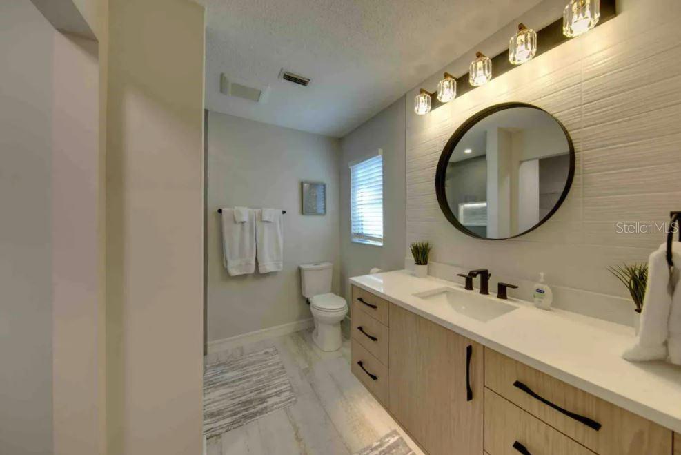 2428 WHIPPOORWILL CIR, SARASOTA, FL, 34231