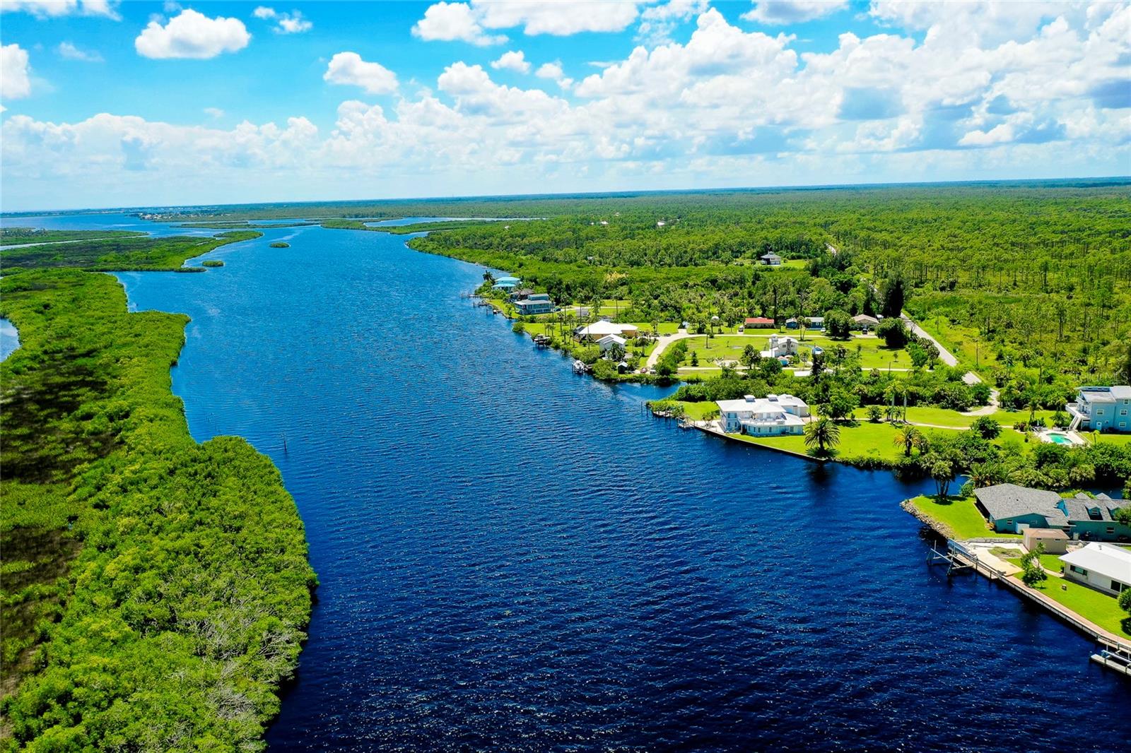 9027 E RIVER RD, VENICE, FL, 34293