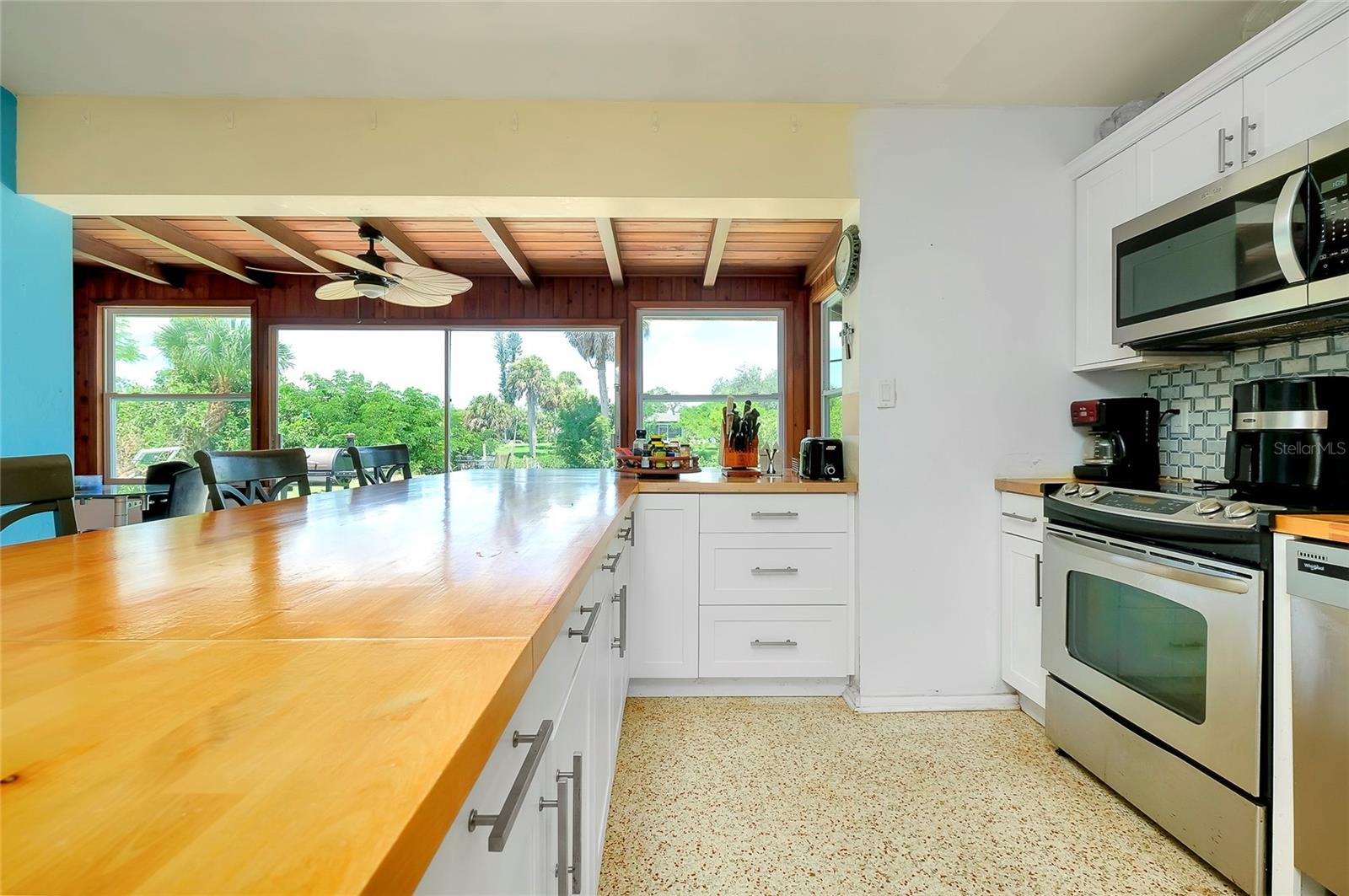 9027 E RIVER RD, VENICE, FL, 34293