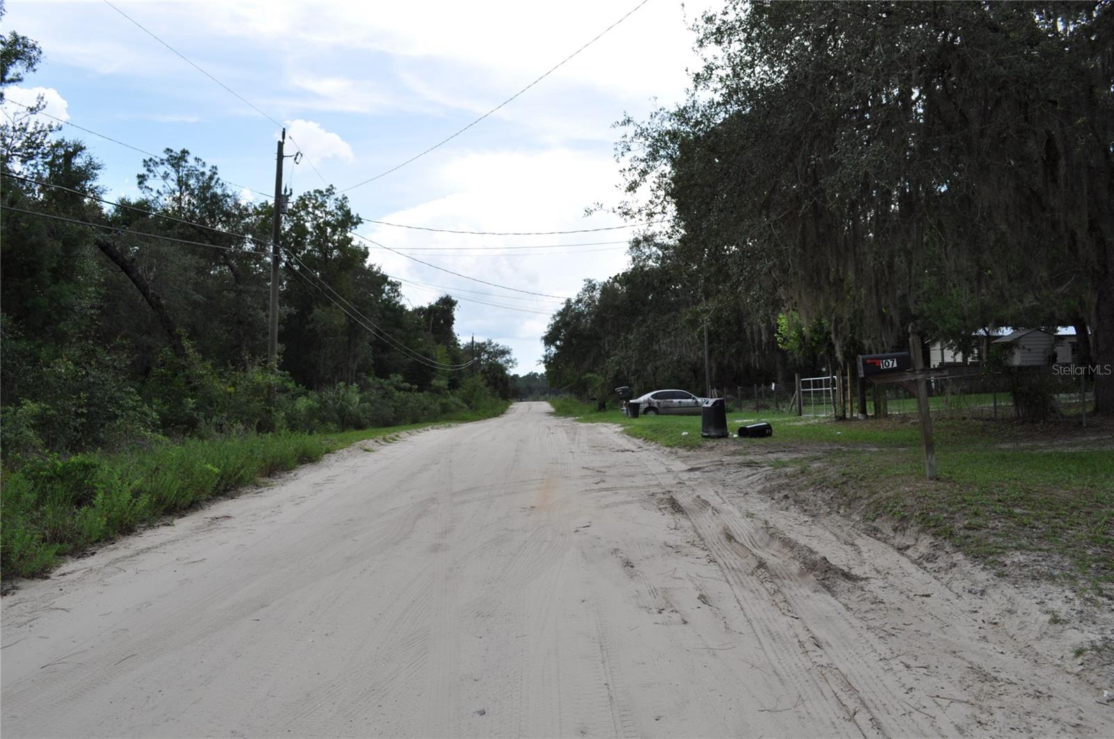 107 RIVERSIDE TRL, SATSUMA, FL, 32189