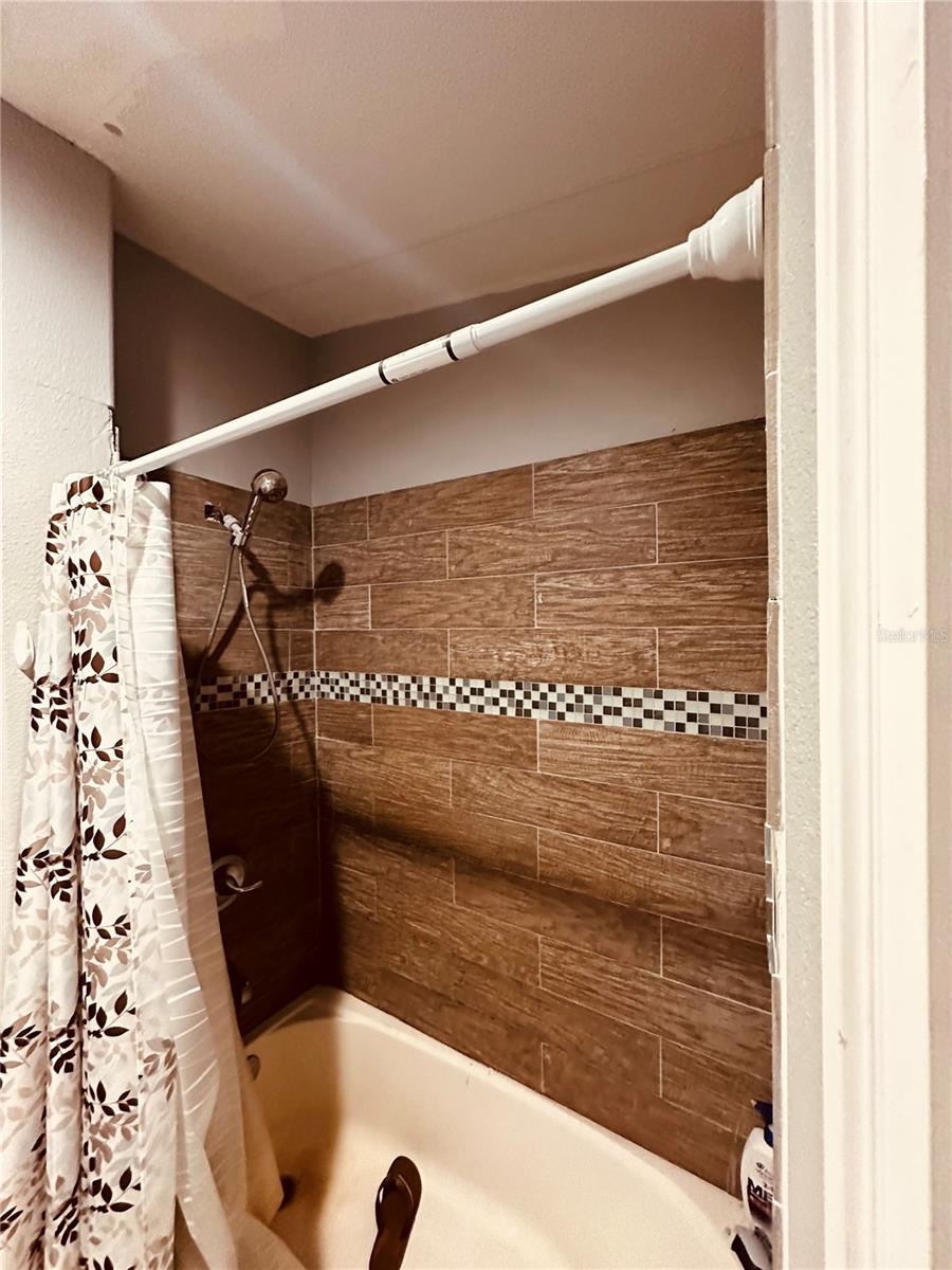 107 RIVERSIDE TRL, SATSUMA, FL, 32189