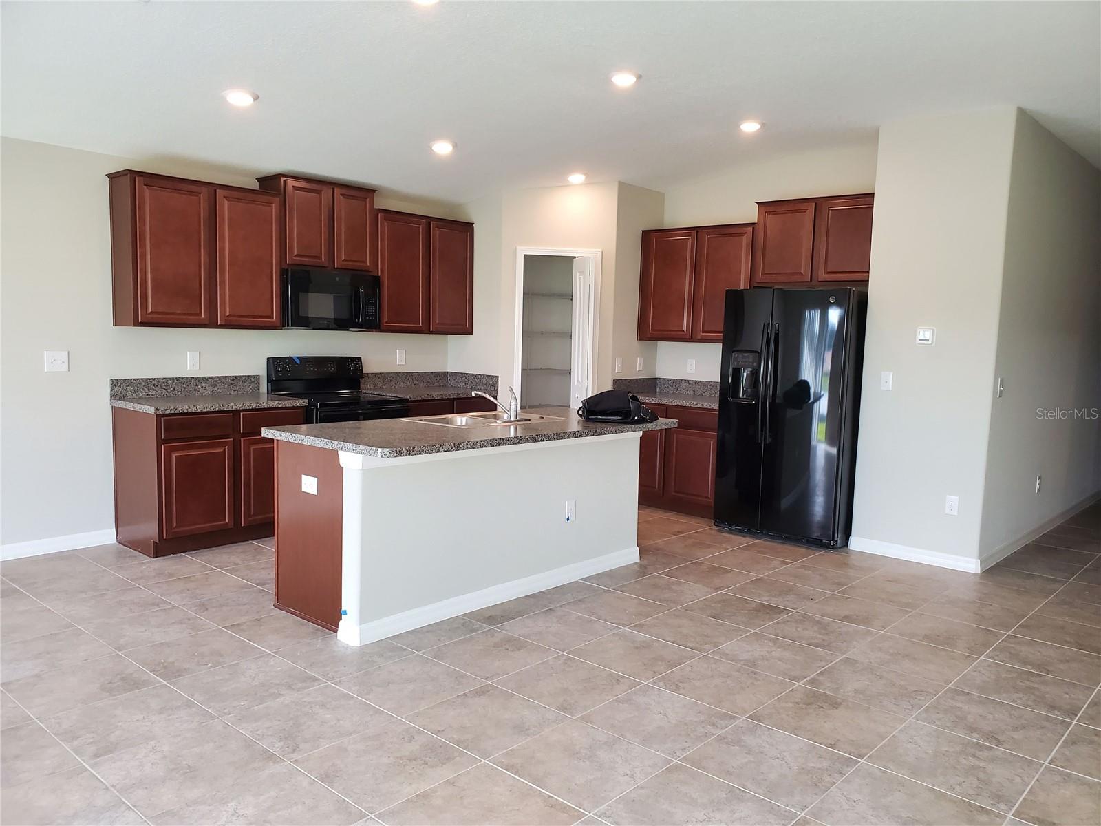 10117 BERRYESSA AVE, RIVERVIEW, FL, 33569