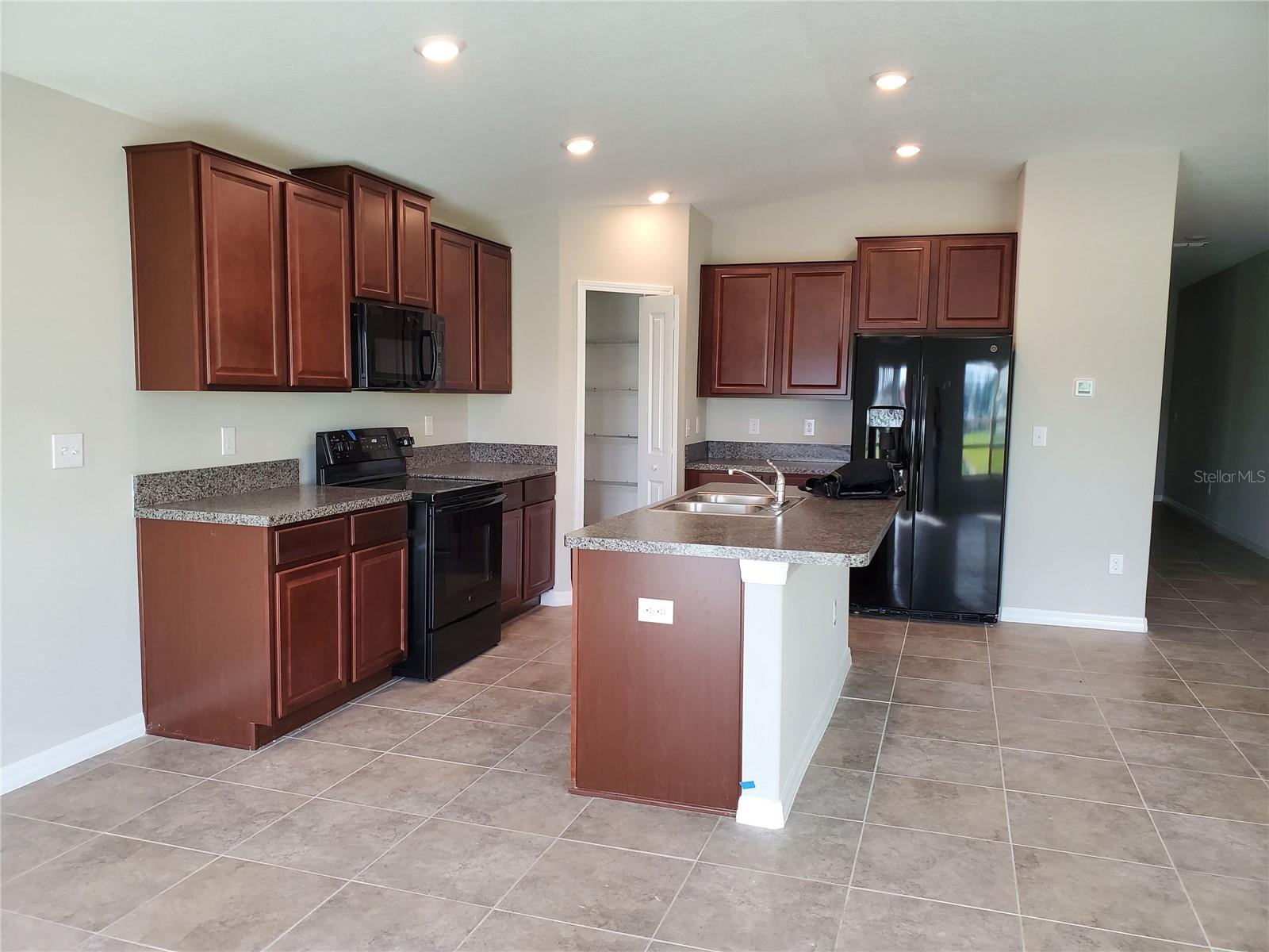 10117 BERRYESSA AVE, RIVERVIEW, FL, 33569