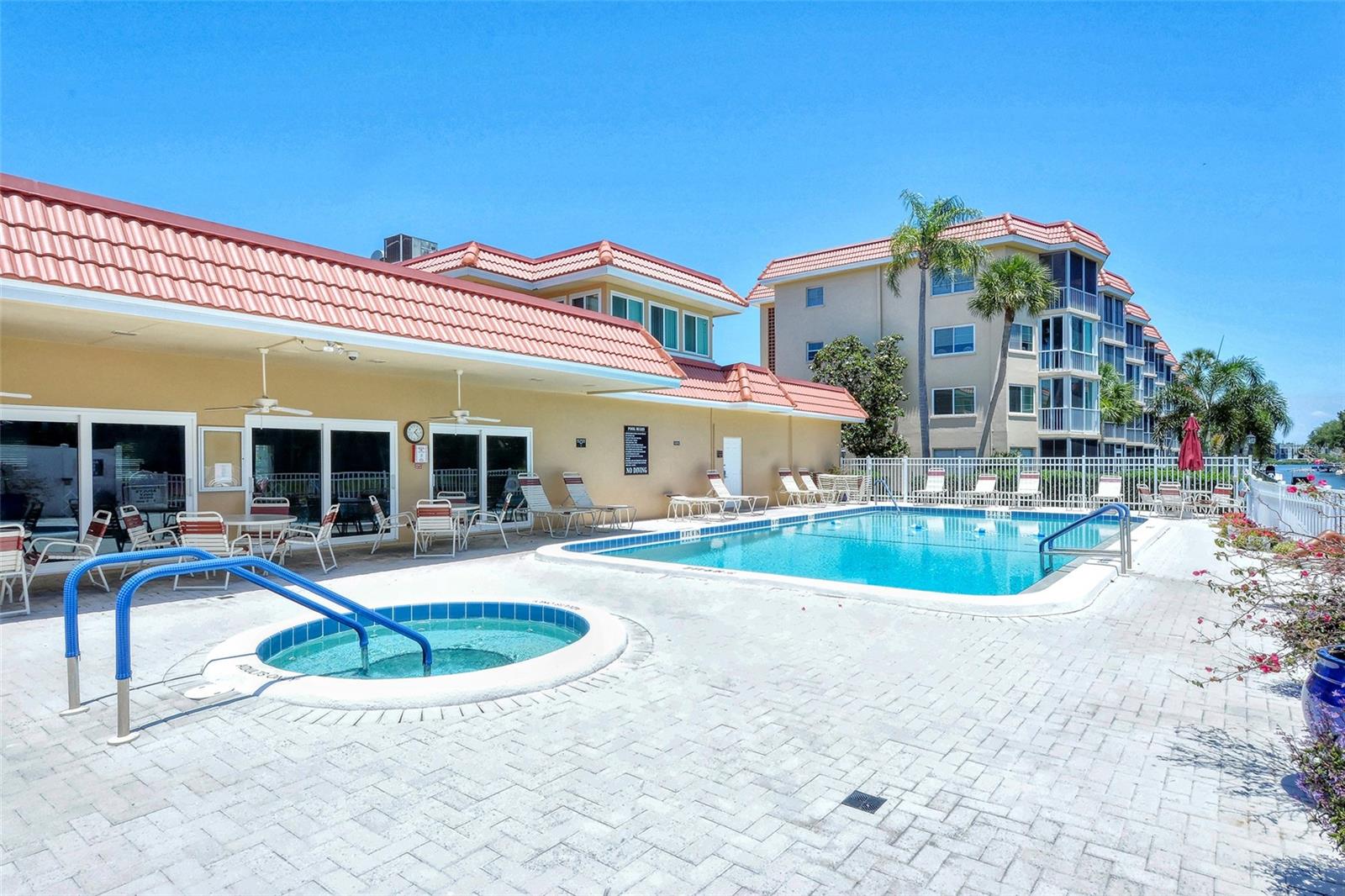 1257 S PORTOFINO DR #306, SARASOTA, FL, 34242