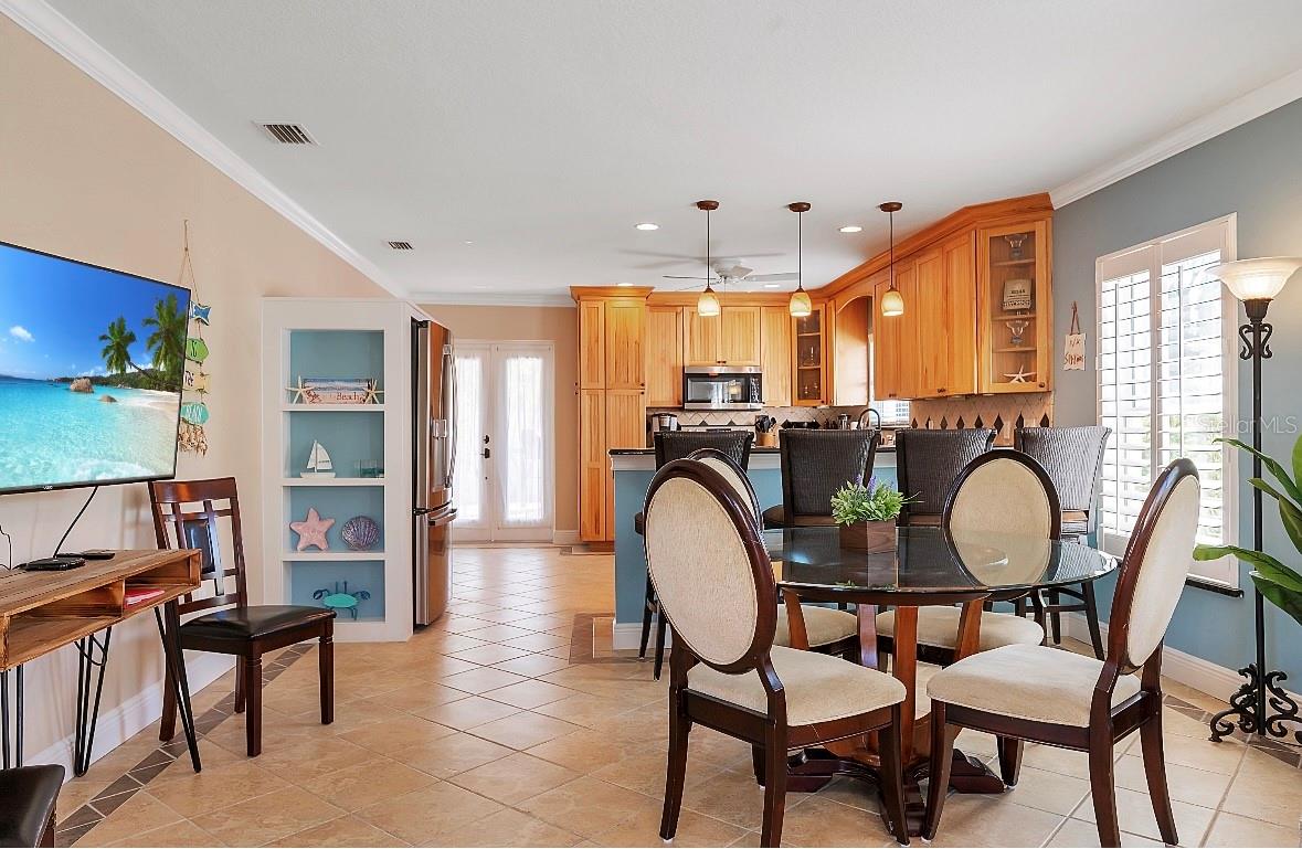 213 75TH ST, HOLMES BEACH, FL, 34217