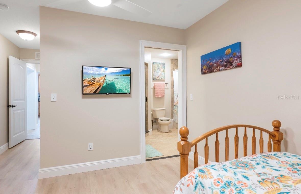 213 75TH ST, HOLMES BEACH, FL, 34217