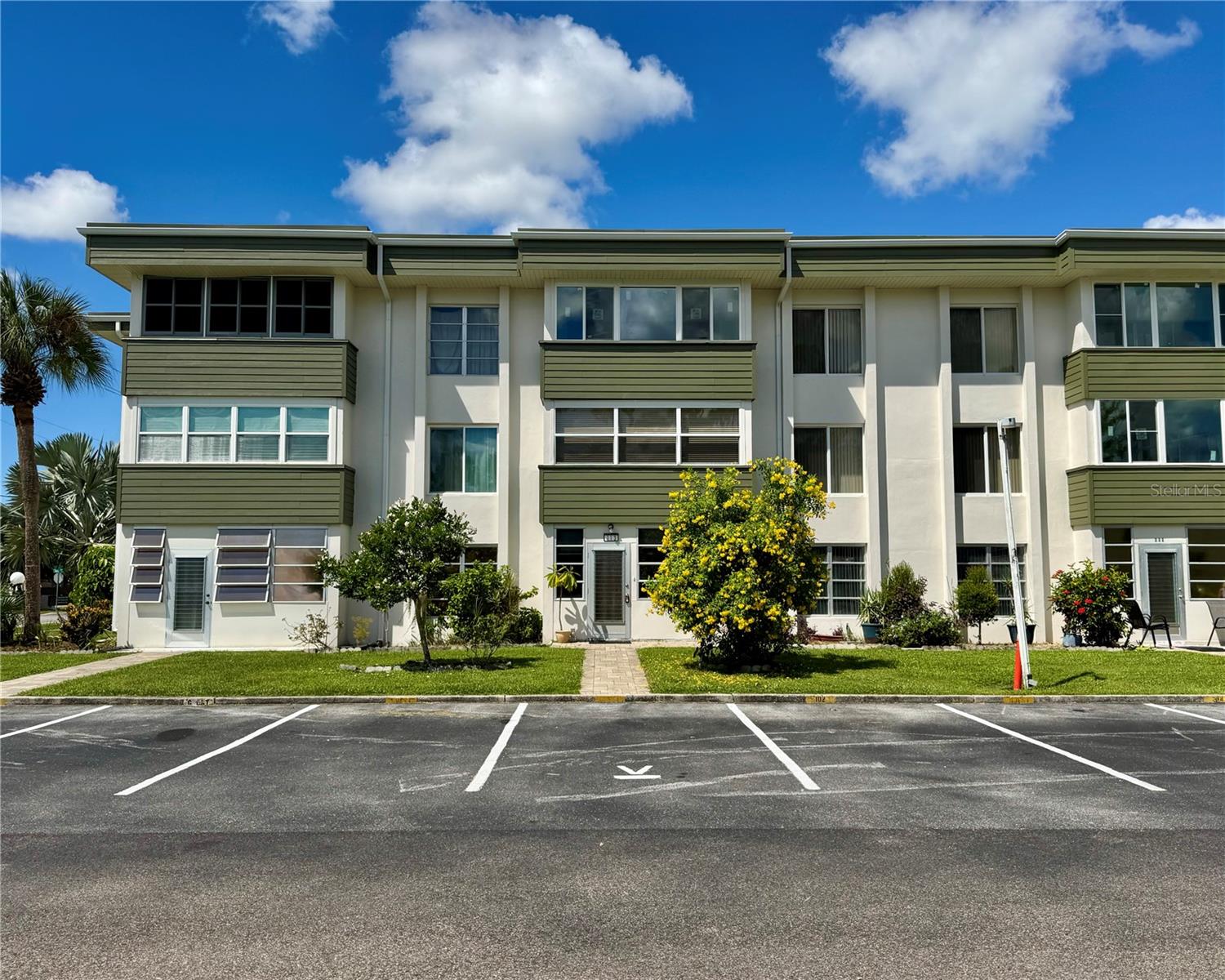2300 AARON ST #113, PORT CHARLOTTE, FL, 33952
