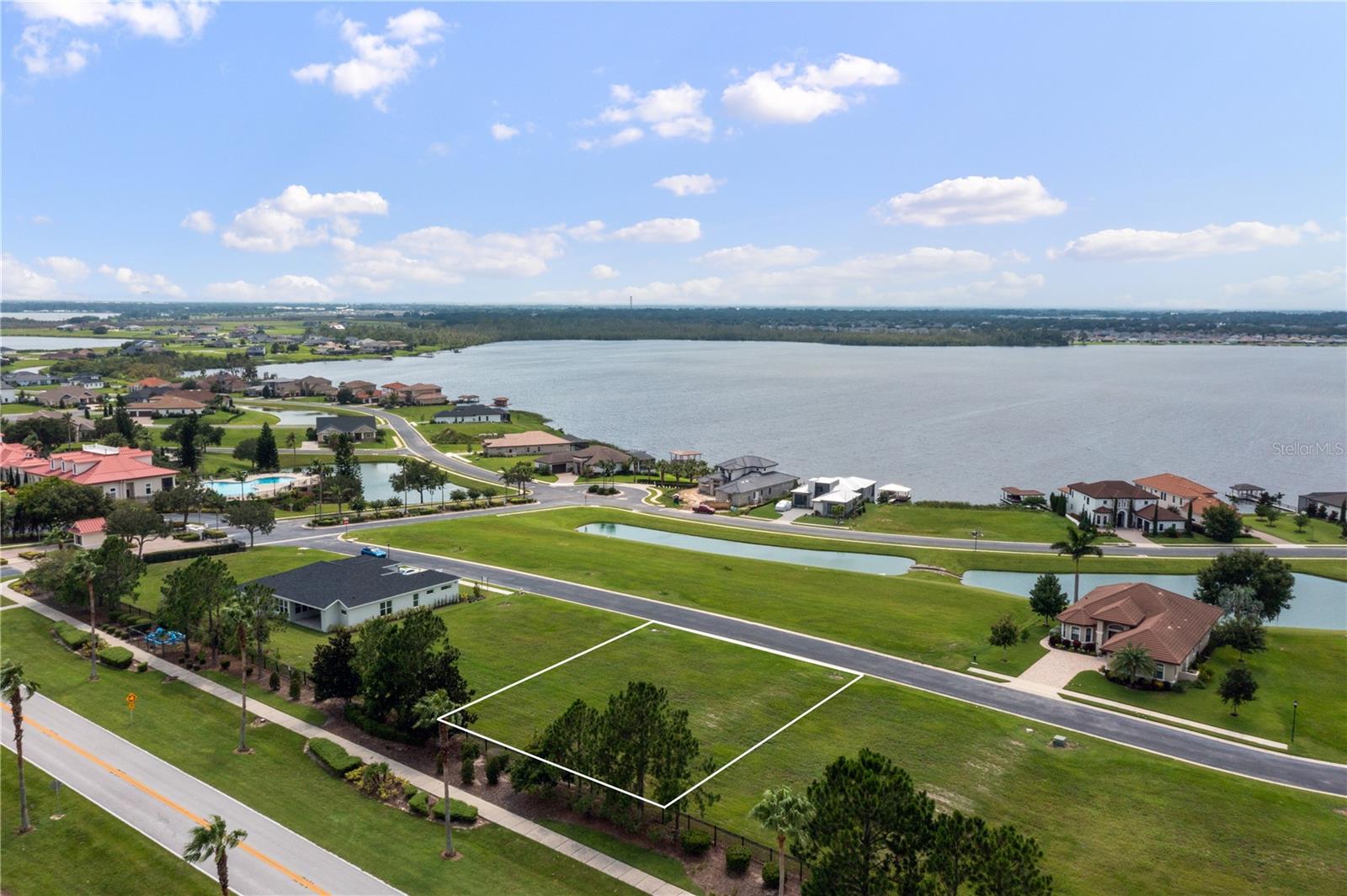 831 WATERFERN TRAIL DR, AUBURNDALE, FL, 33823