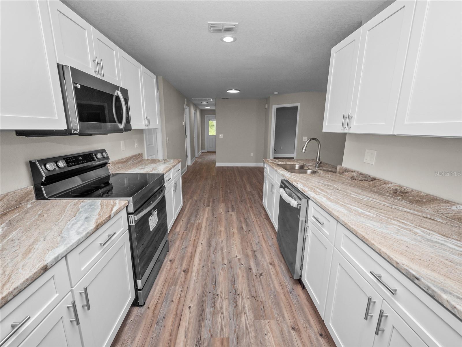 522 S PERRY AVE, FORT MEADE, FL, 33841