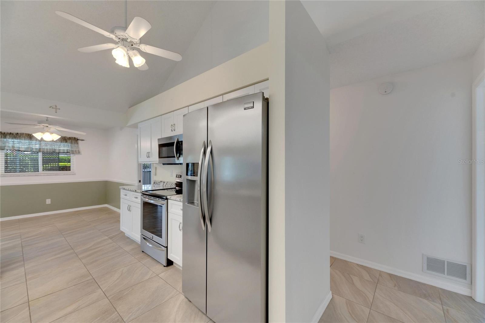 2028 BERRY ROBERTS DR #52, SUN CITY CENTER, FL, 33573