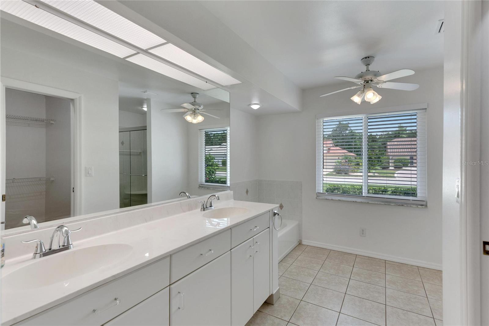 2028 BERRY ROBERTS DR #52, SUN CITY CENTER, FL, 33573