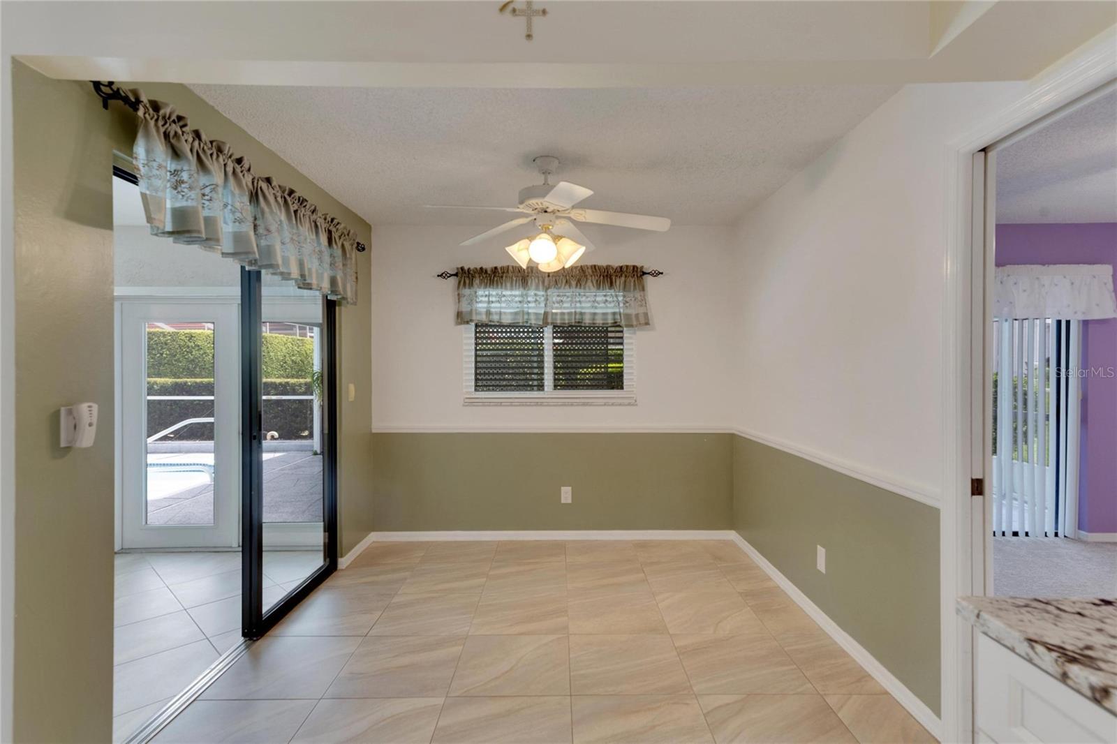 2028 BERRY ROBERTS DR #52, SUN CITY CENTER, FL, 33573