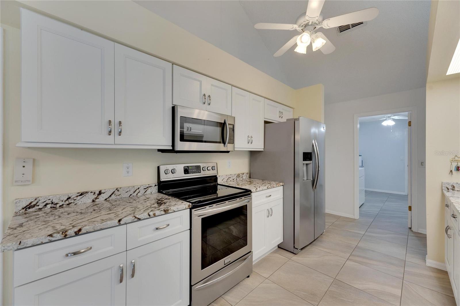 2028 BERRY ROBERTS DR #52, SUN CITY CENTER, FL, 33573