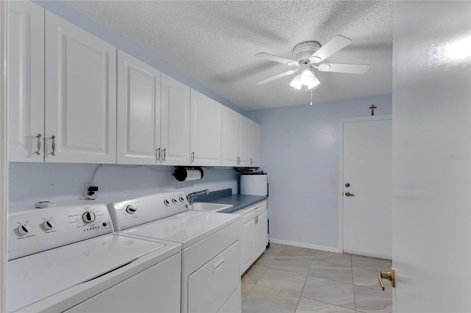 2028 BERRY ROBERTS DR #52, SUN CITY CENTER, FL, 33573