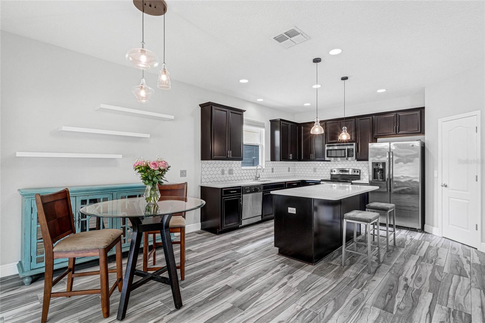 1126 WHITEWATER BAY DR, GROVELAND, FL, 34736