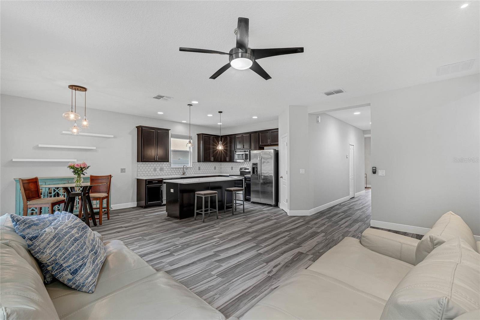 1126 WHITEWATER BAY DR, GROVELAND, FL, 34736