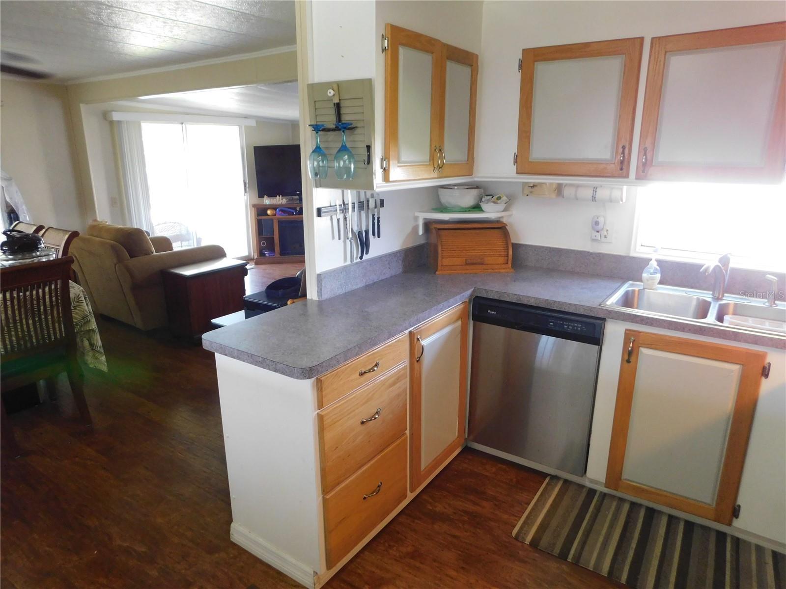 37303 8TH AVE, ZEPHYRHILLS, FL, 33542