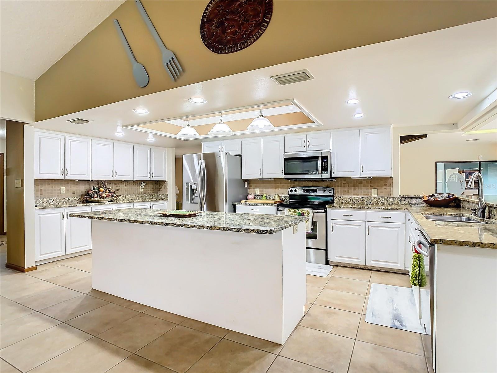 3015 FOREST CLUB DR, PLANT CITY, FL, 33566
