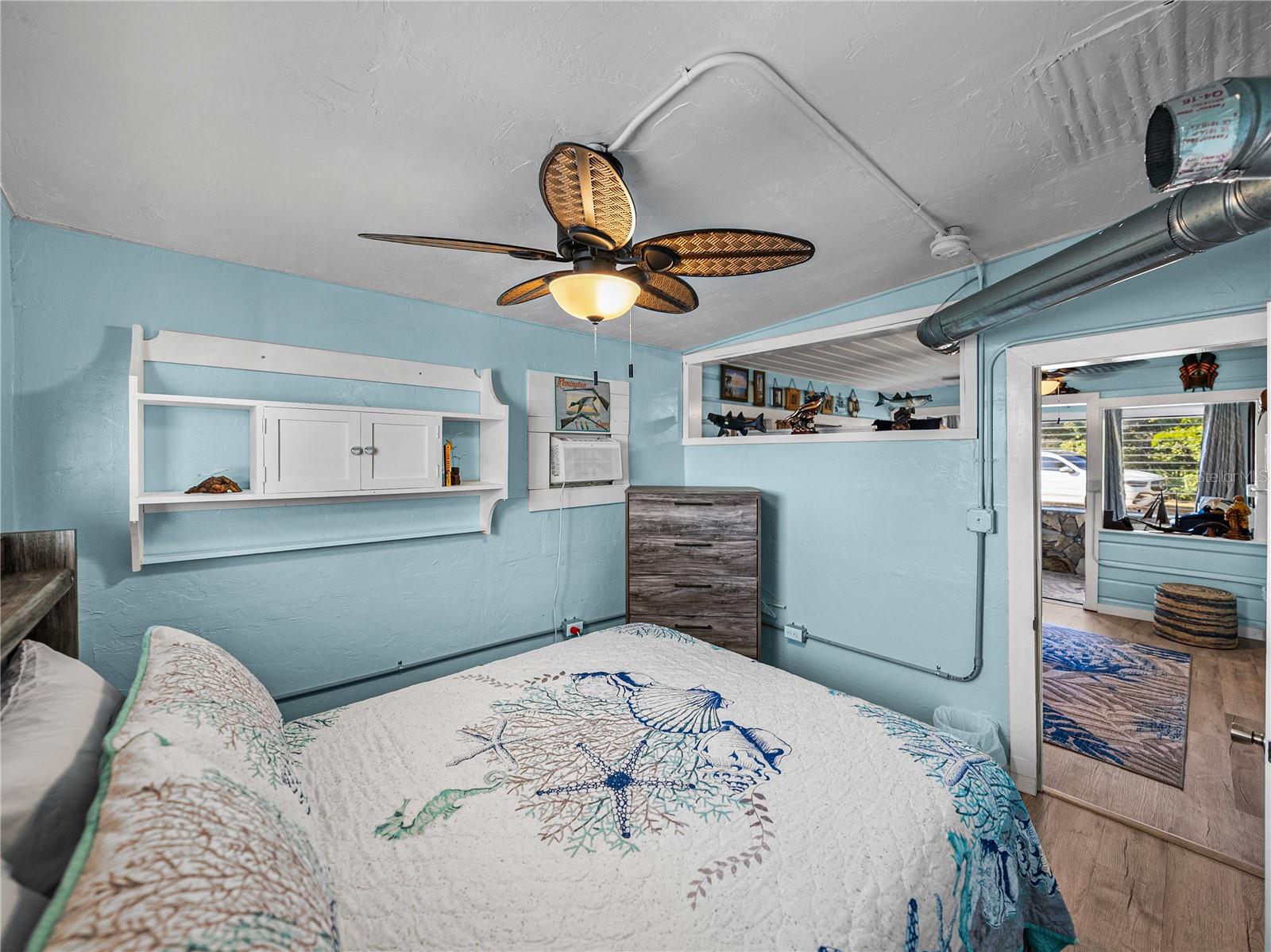 1422 BAYSHORE RD, RUSKIN, FL, 33570