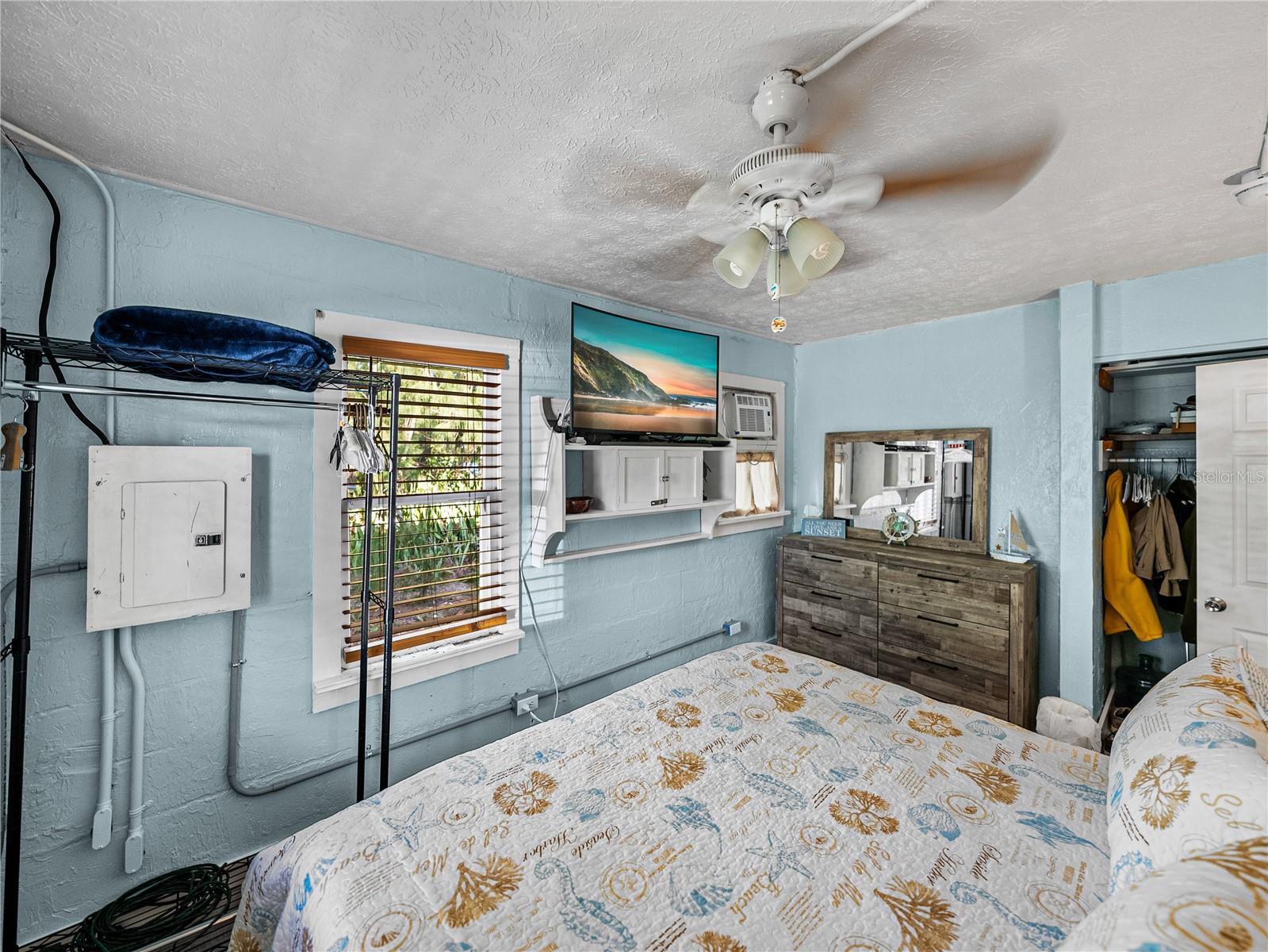 1422 BAYSHORE RD, RUSKIN, FL, 33570