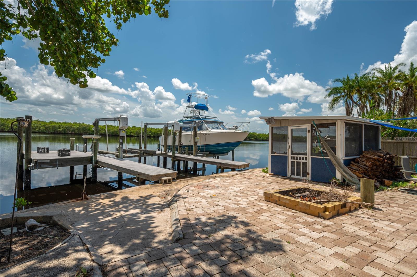 1422 BAYSHORE RD, RUSKIN, FL, 33570